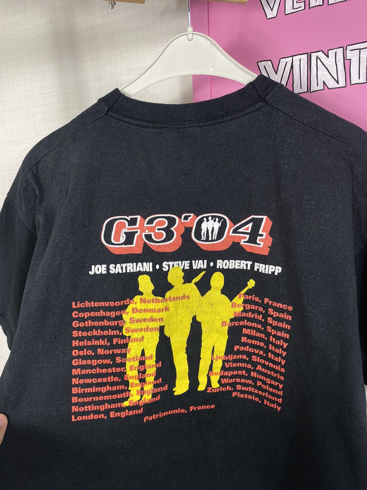 Band Tees × Fruit Of The Loom G3 Joe Satriani 2004 t Shirt Size US M / EU 48-50 / 2 - 12 Thumbnail