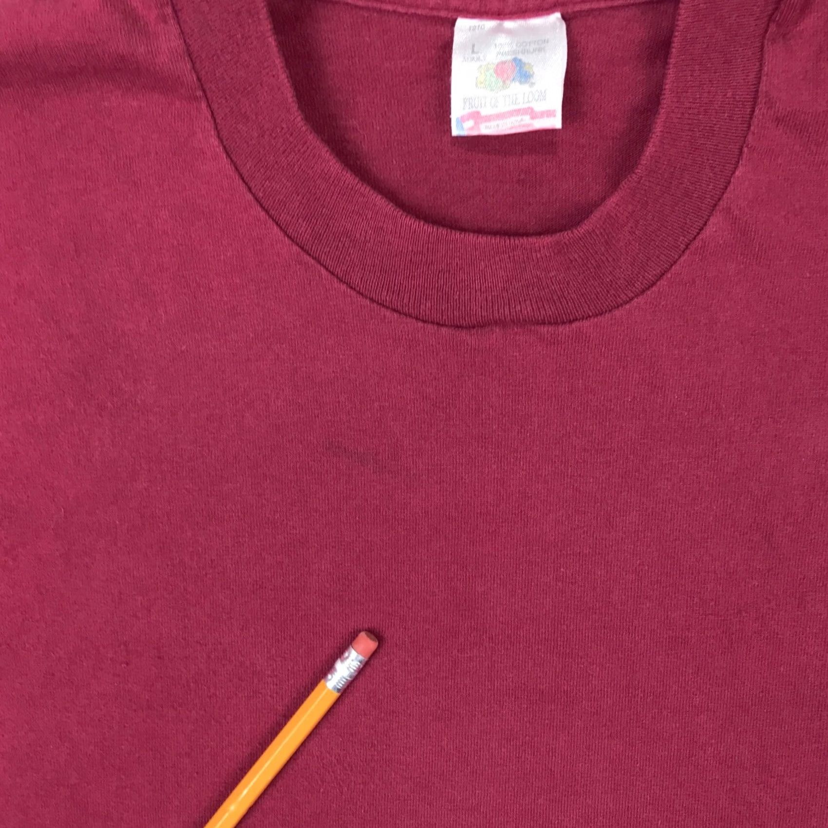 Fruit Of The Loom VINTAGE Fruit of the Loom T-Shirt Men 80s Red Cotton Short Sleeve Crew Neck Medium/M Size US M / EU 48-50 / 2 - 6 Thumbnail