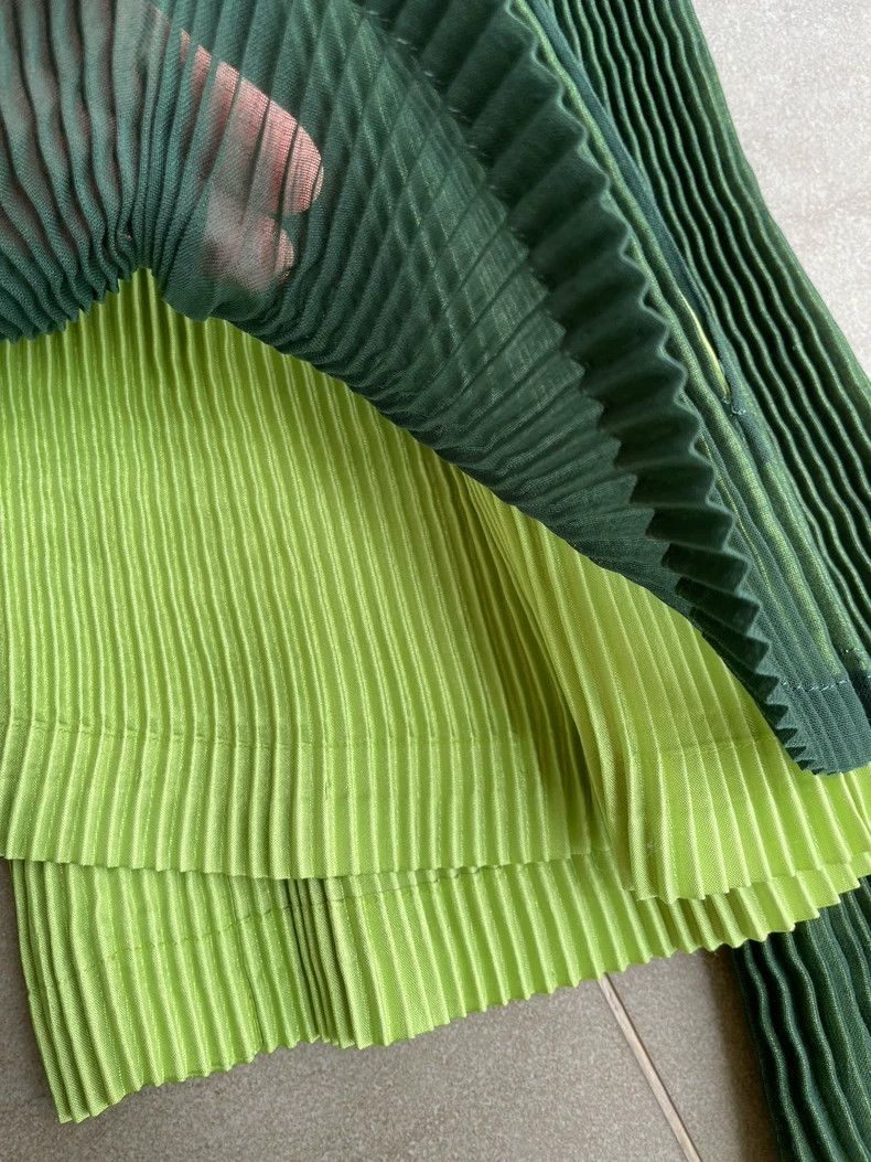 Issey Miyake Issey Miyake Green pleated top Size M / US 6-8 / IT 42-44 - 6 Thumbnail