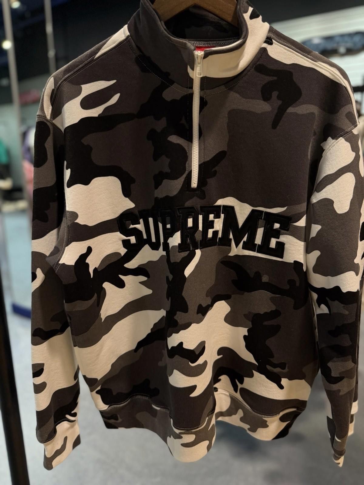 Supreme Supreme Shop Flag Half Zip Pullover Camo London Medium SS26 Size US M / EU 48-50 / 2 - 4 Thumbnail