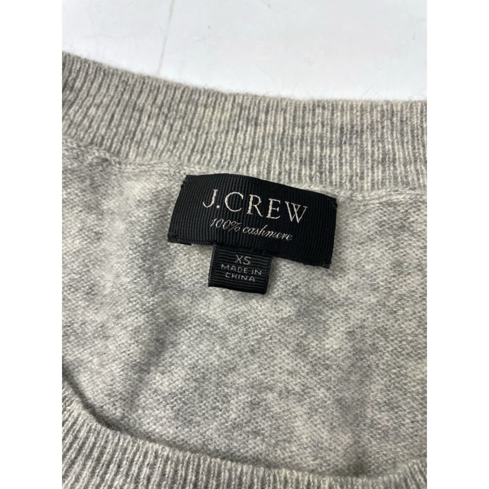 J.Crew VINTAGE J.Crew Sweater Women XS Star Print 100% Cashmere Gray Crew Neck Pullover Stars Womens Size XS / US 0-2 / IT 36-38 - 3 Thumbnail