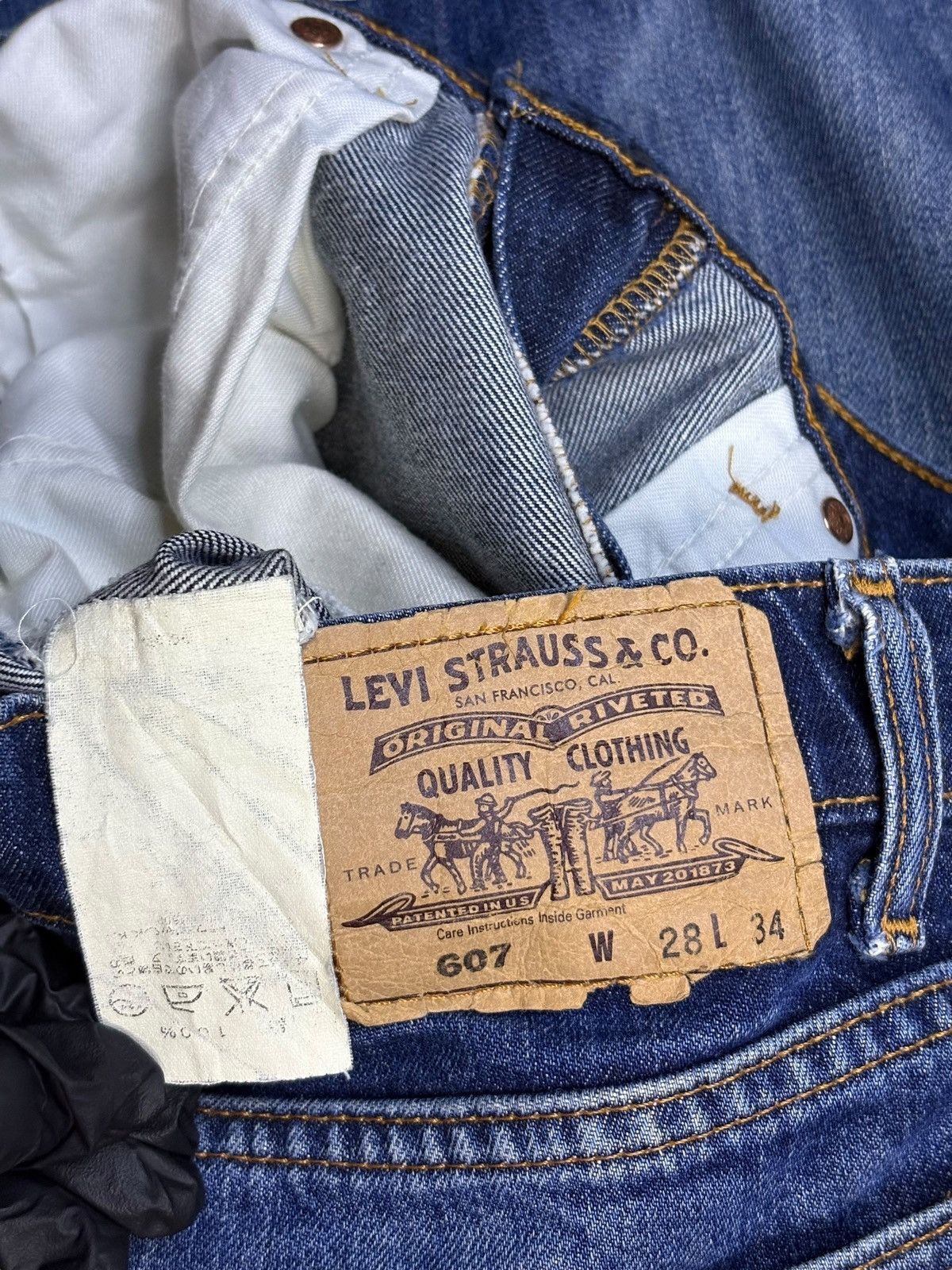 Levi's Vintage 90s Levis 607 Orange Tab Blue Wash Distressed Jeans Size US 27 - 11 Thumbnail