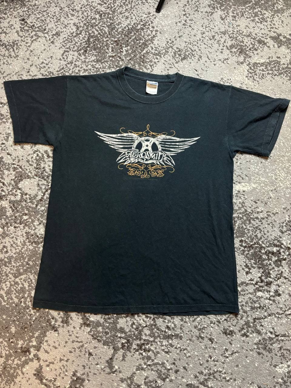 Band Tees × Vintage Vintage Y2K Aerosmith Big Logo Gothic Band Rock 2006 T shir Size US M / EU 48-50 / 2 - 1 Thumbnail