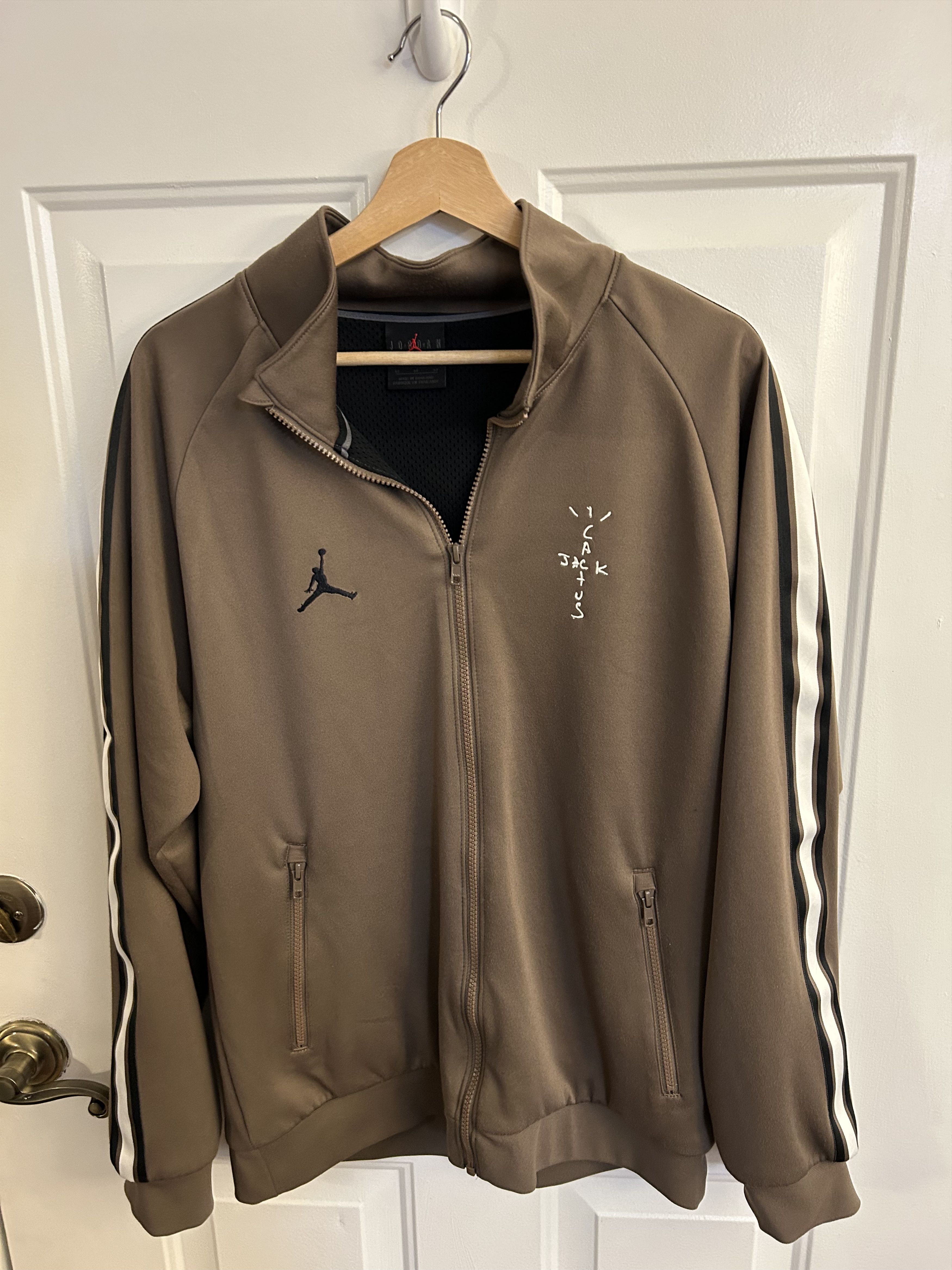 Jordan Brand Travis Scott Cactus Jack Jordan Track Jacket Size US M / EU 48-50 / 2 - 1 Thumbnail