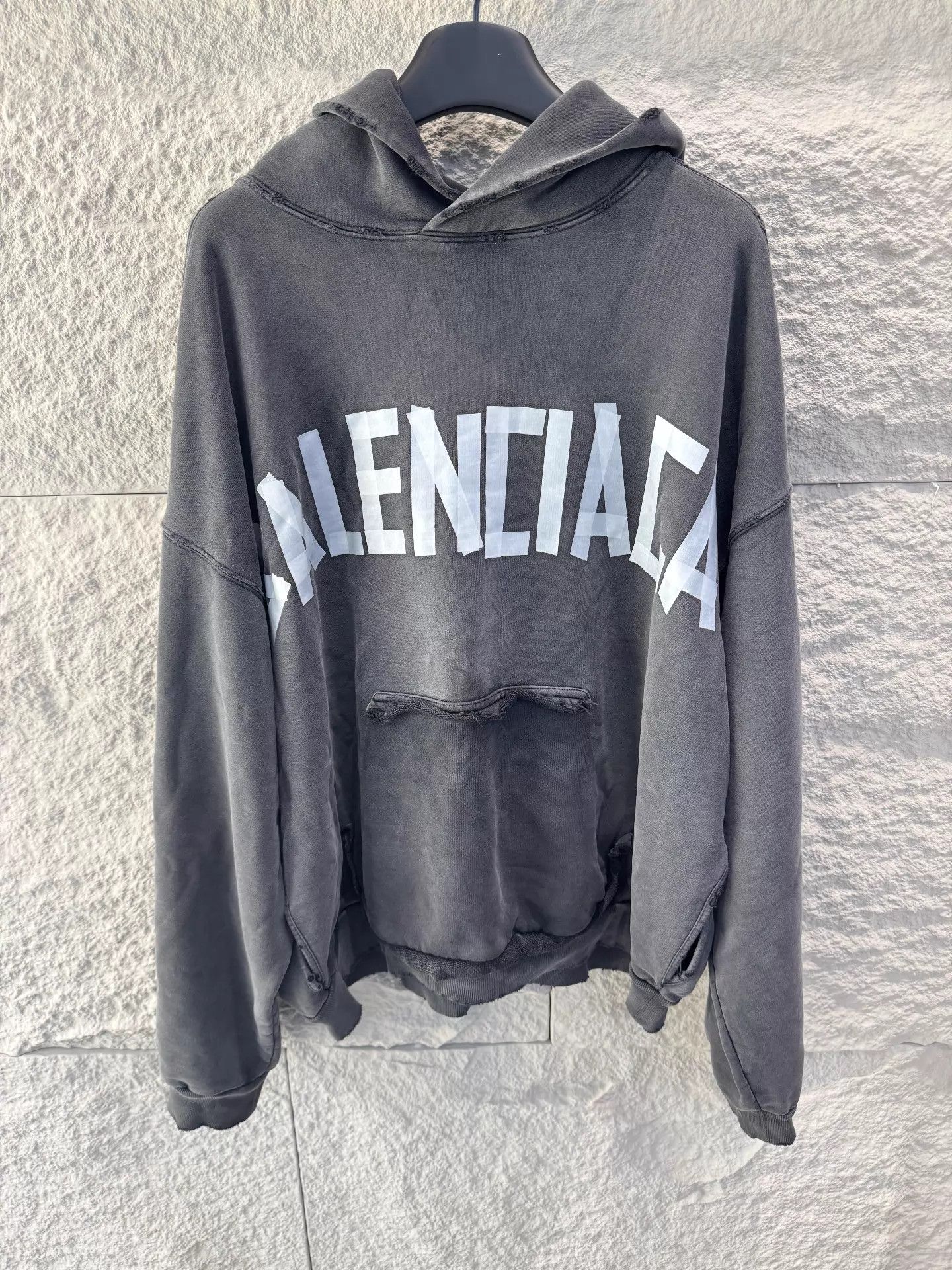 Balenciaga Balenciaga Tape Logo Oversized Hoodie Black M Size US M / EU 48-50 / 2 - 1 Thumbnail