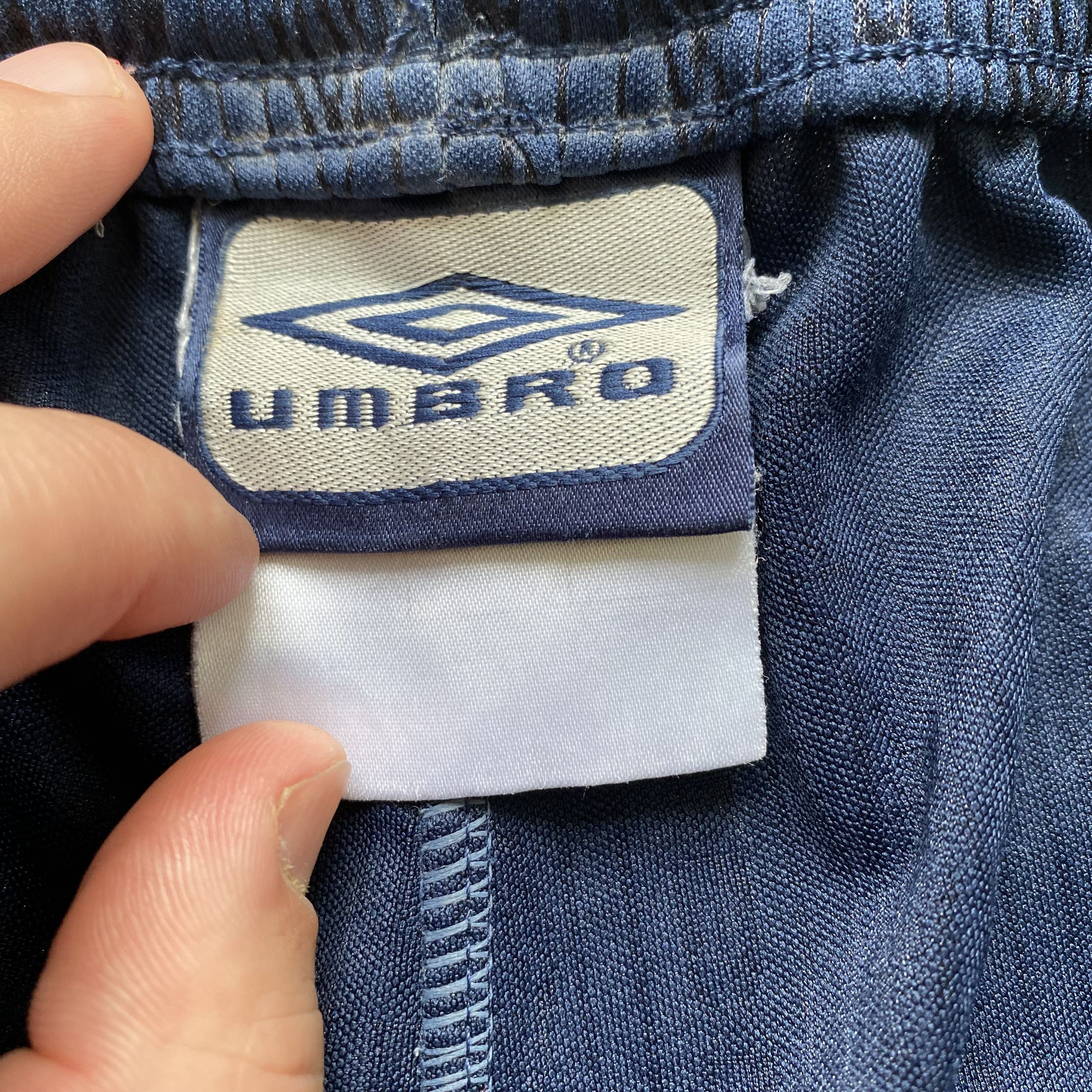 Umbro Vintage 90s Umbro training shorts Monogram Size US 36 / EU 52 - 7 Thumbnail