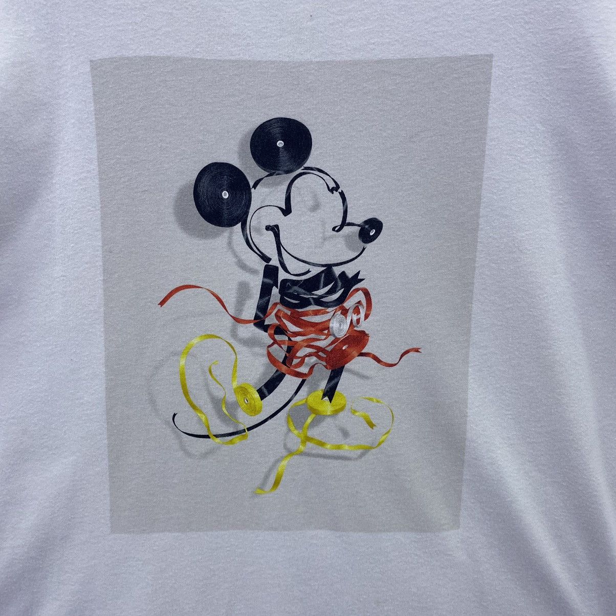 Japanese Brand × Mickey Mouse × Uniqlo Uniqlo X Mickey Mouse White Tee Size US M / EU 48-50 / 2 - 2 Thumbnail
