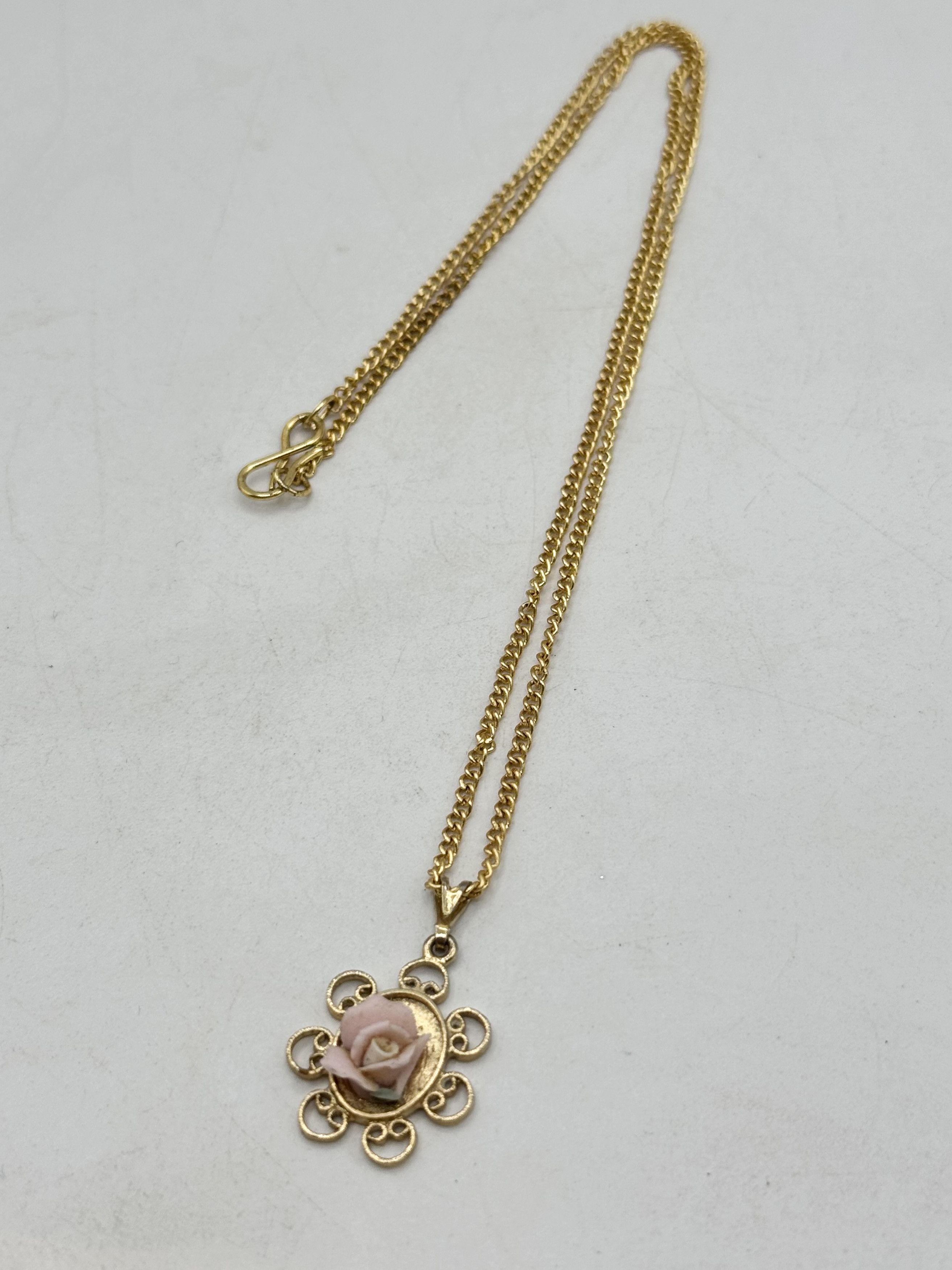 Vintage Vintage porcelain flower charm necklace Size ONE SIZE - 2 Thumbnail