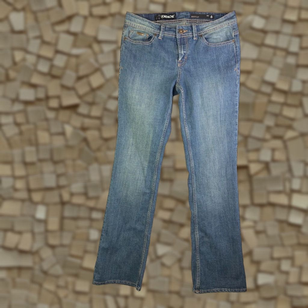 Jordache Jordache Mid Rise Bootcut Jeans Womens Size 6 Blue Denim Regular Rise 29in Inseam Blue Denim - Jordache Bootscut? Size 28" / US 6 / IT 42 - 1 Thumbnail
