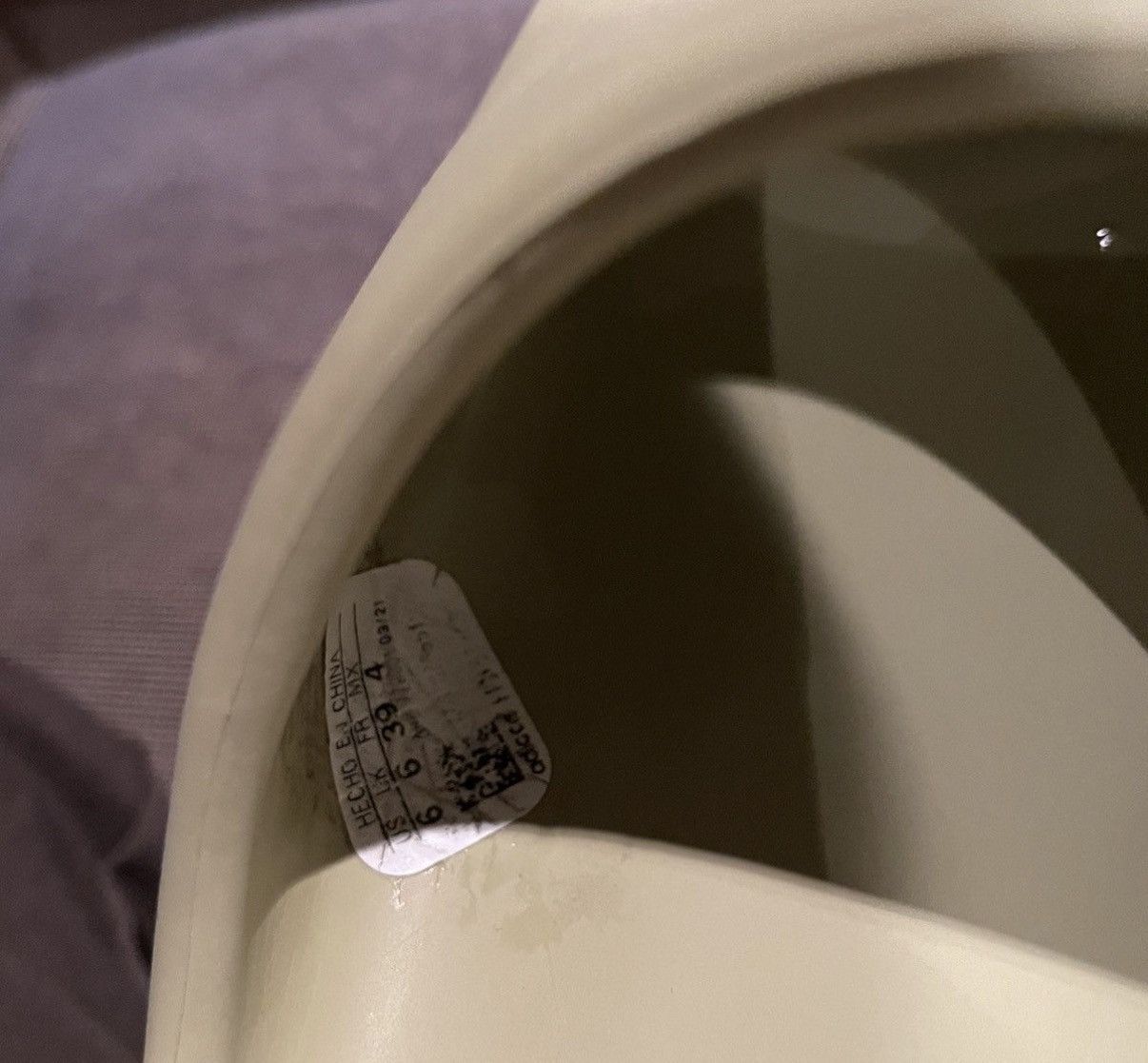 Yeezy Yeezy Slide – Unisex – Authentic – Resin Size US 6 / EU 39 - 23 Thumbnail