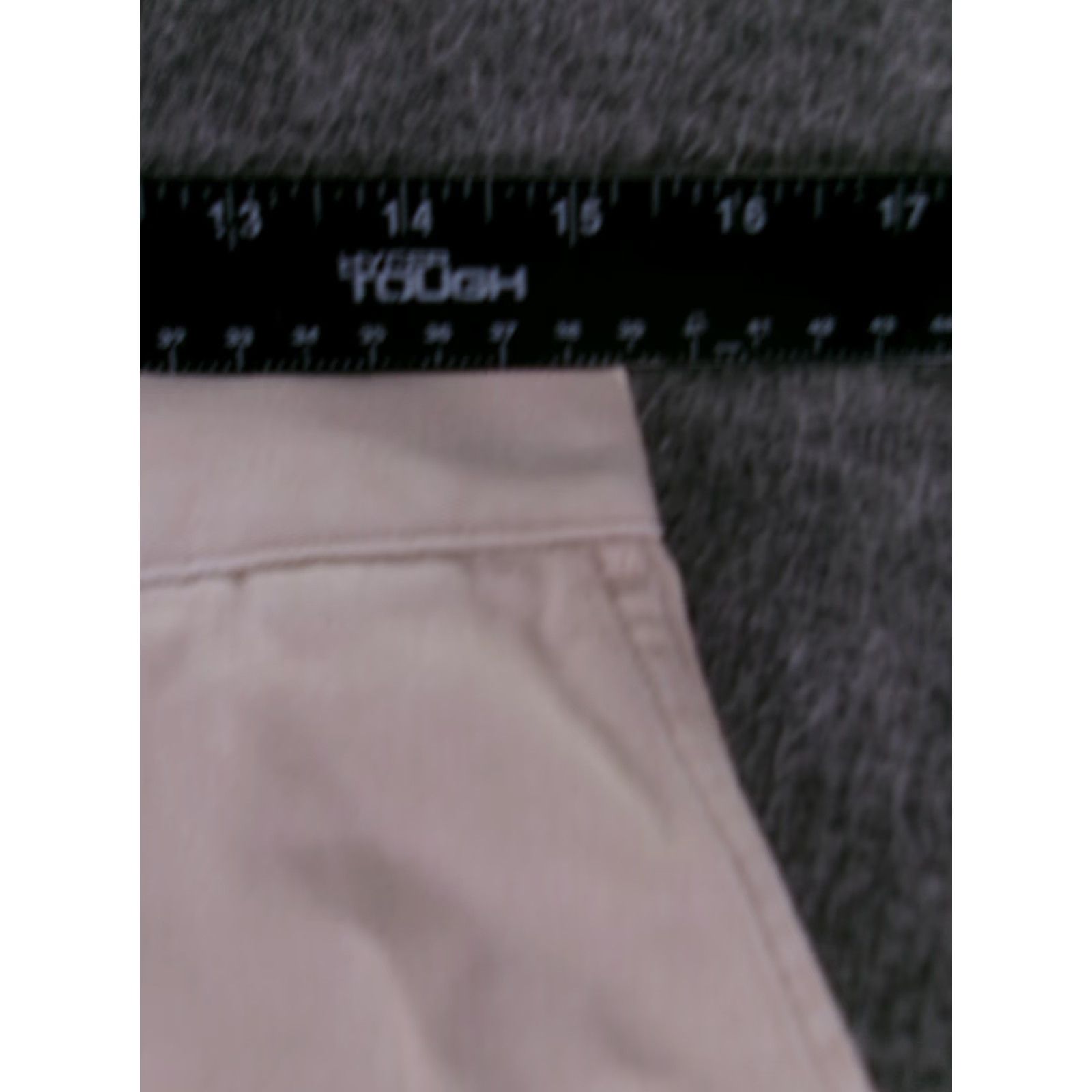 Vintage VINTAGE L.L. Bean Pants Women 12 Petite Beige Original Fit Outdoor Hiking Camping Short List 90s Nature Preppy Chino Pants Womens Size 34" / US 12 / IT 48 - 4 Thumbnail