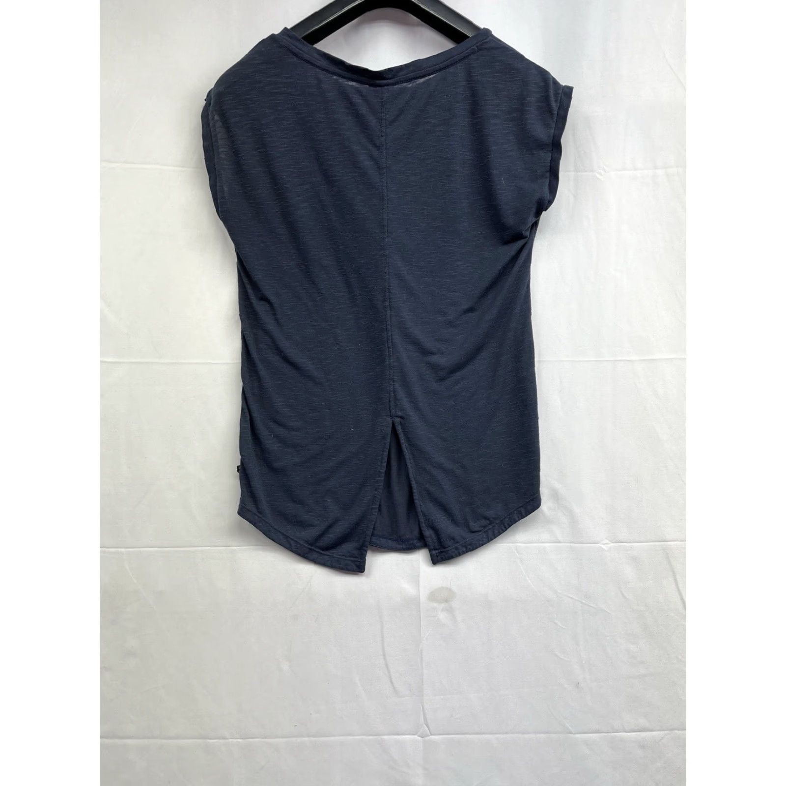 Mountain Hardwear Mountain Hardwear Shirt Women S Black Short Sleeve Top Outdoor Size S / US 4 / IT 40 - 2 Thumbnail