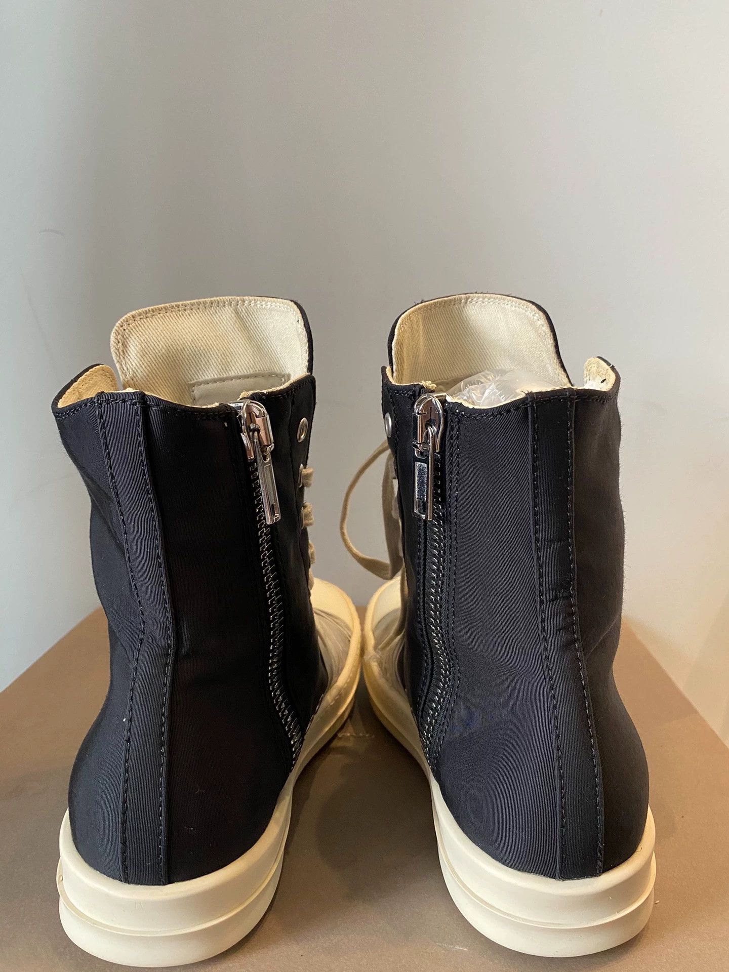 Rick Owens Rick Owens white silk Converse sneakers with front laces Size US 6.5 / IT 36.5 - 2 Thumbnail