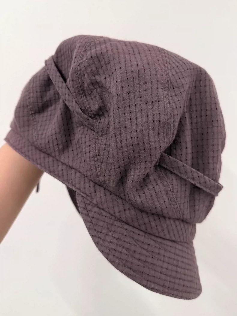 Vivienne Westwood Vivienne Westwood Pulling a newsboy's hat with a duck tong Size ONE SIZE - 4 Thumbnail
