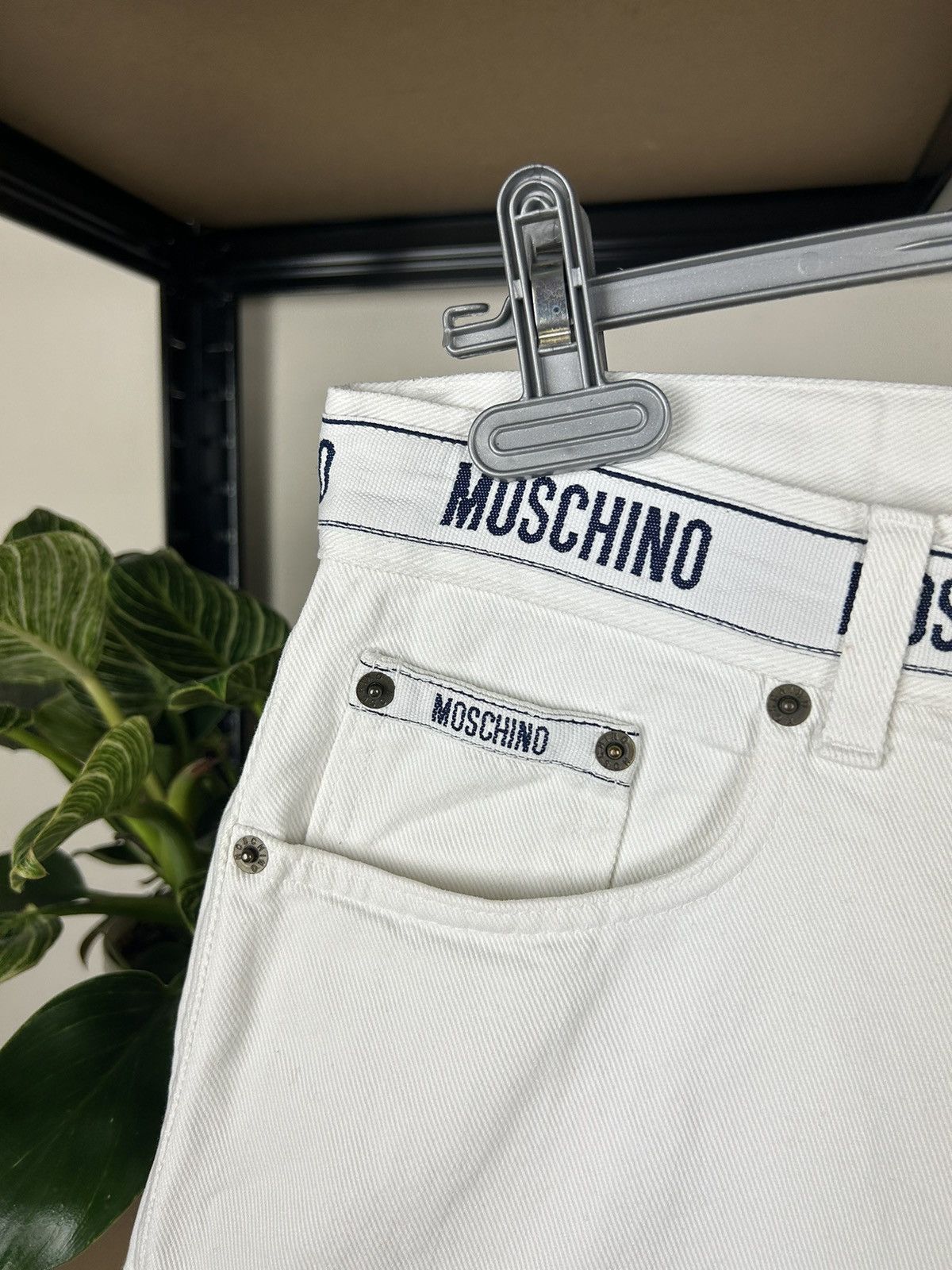 Designer × Moschino Moschino Italy 'Love and Peace' denim short pants Size US 32 / EU 48 - 7 Thumbnail