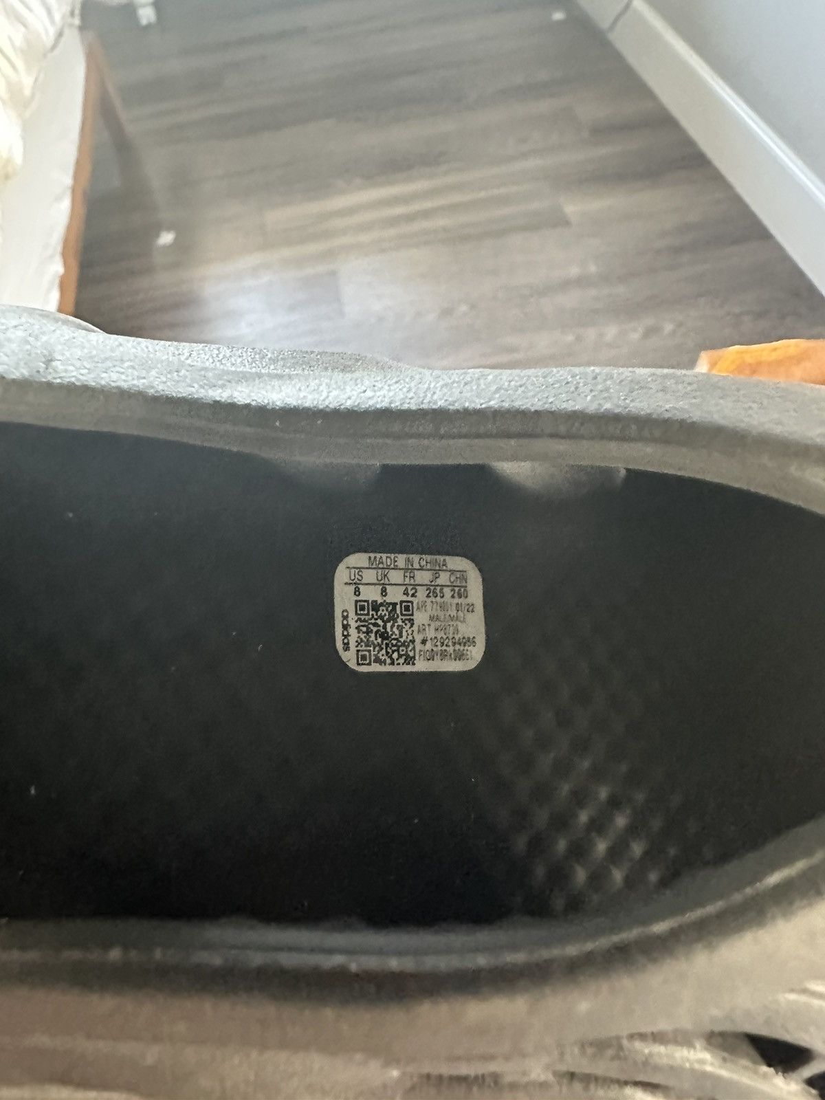 Adidas × Yeezy Adidas Yeezy Foam Carbon Size US 8 / EU 41 - 5 Thumbnail