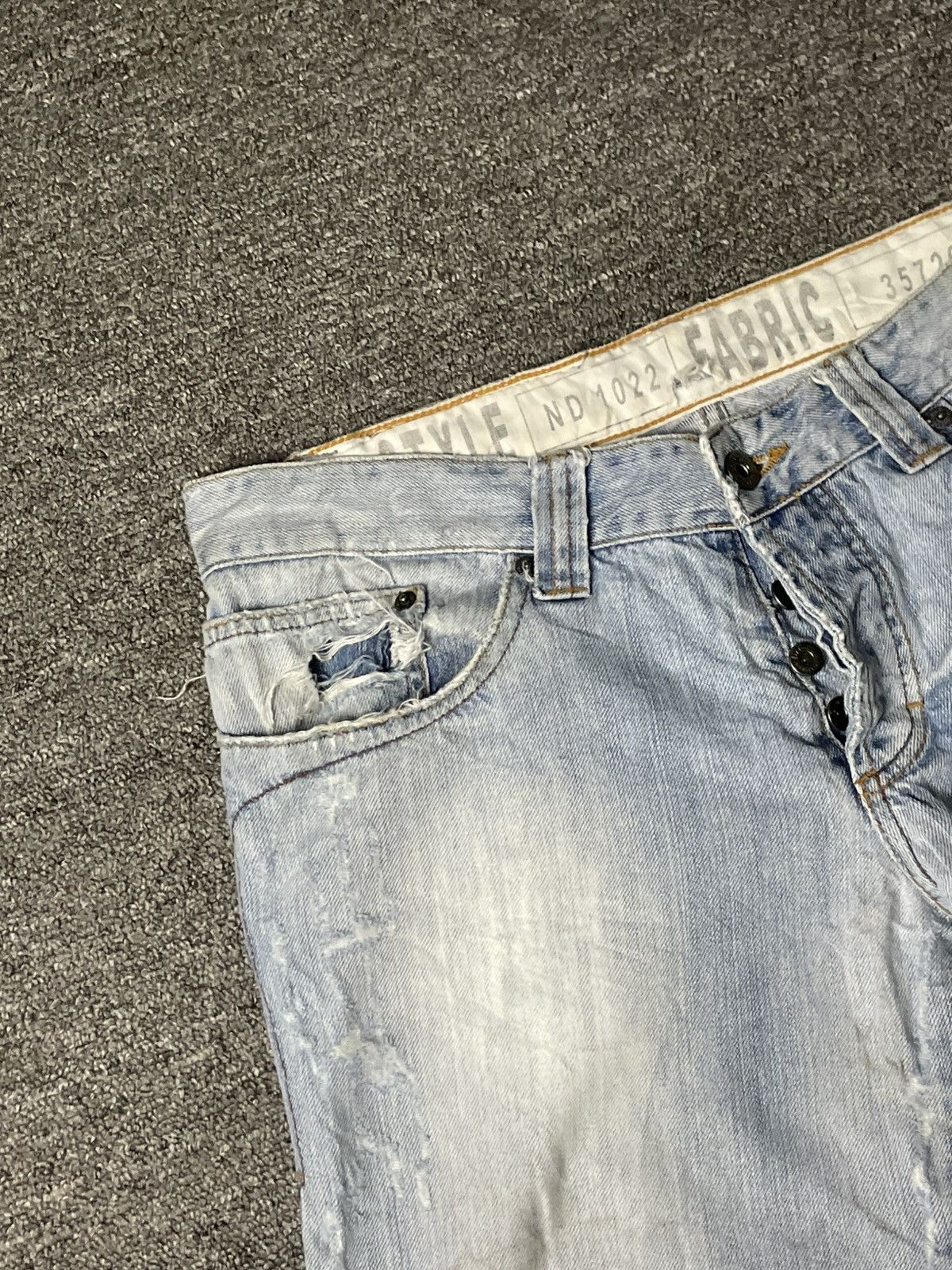 Dolce & Gabbana × Vintage Dolce & Gabanna Ripped Denim Jeans (76) Size US 33 - 7 Thumbnail