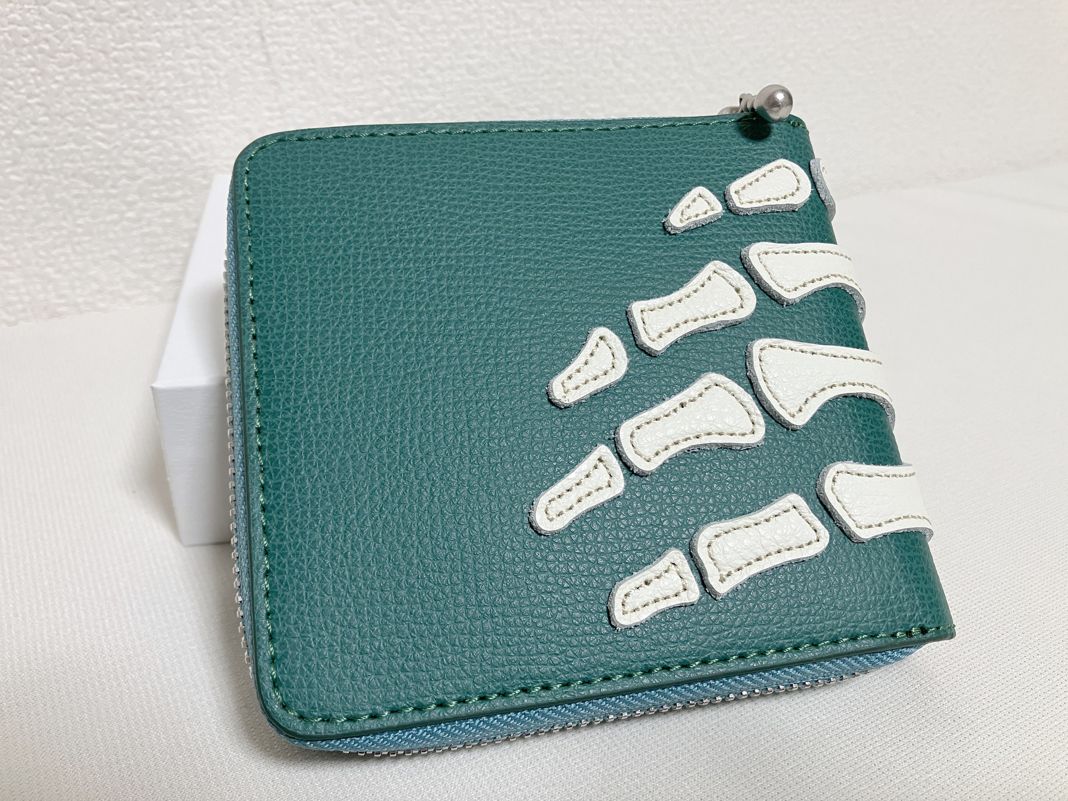 Kapital Kapital THUMBS UP BONE HAND ZIP leather wallet peacock green Size ONE SIZE - 2 Thumbnail