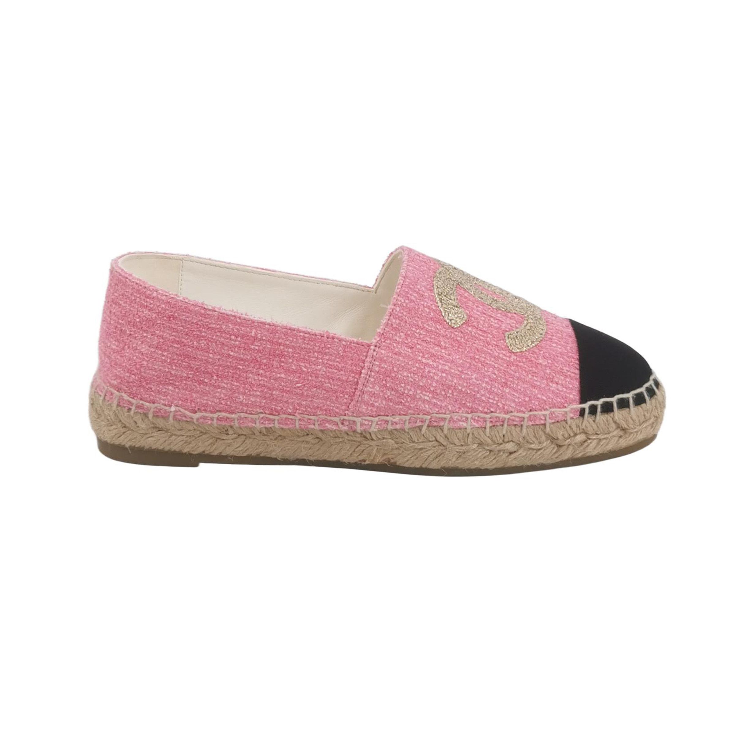 Chanel Chanel Women 7 Flats Size US 7 / IT 37 - 1 Thumbnail