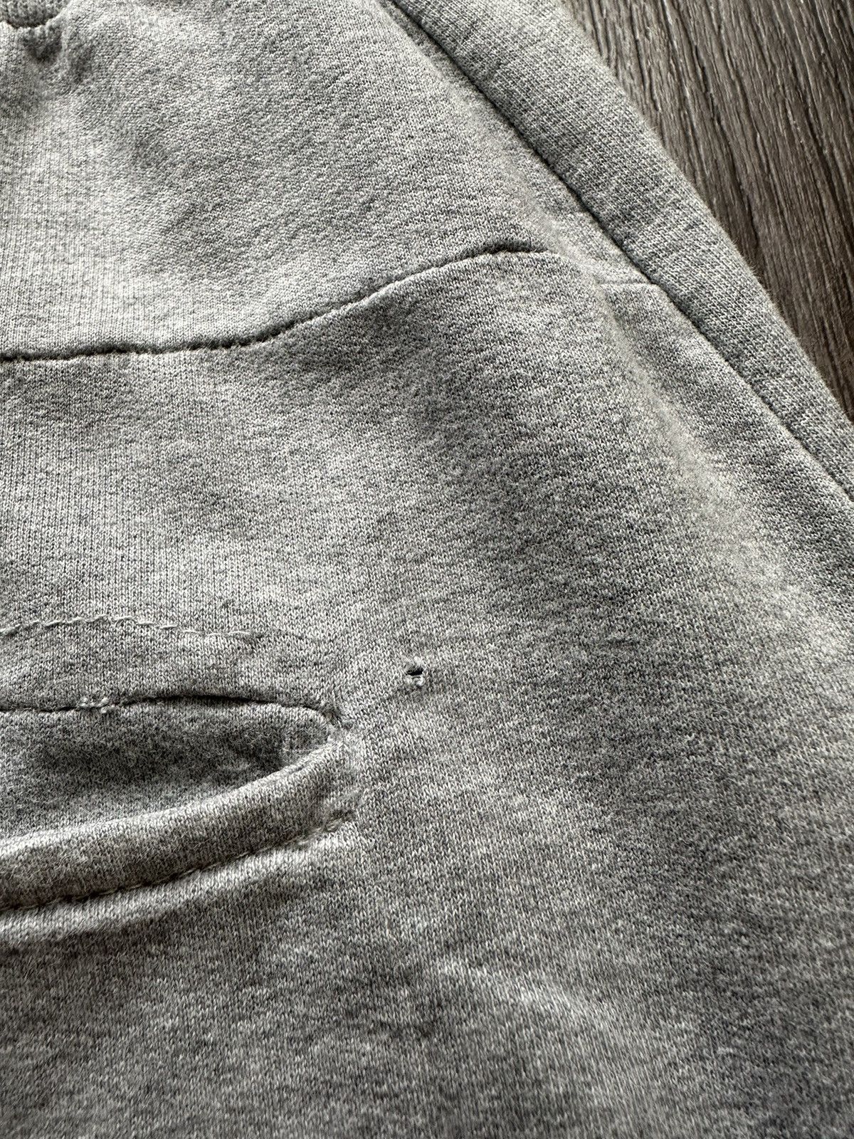 Maison Margiela 🧟‍♀️Maison Margiela🧟‍♀️ Line 10 Crop Sweatpants Size US 33 - 19 Thumbnail