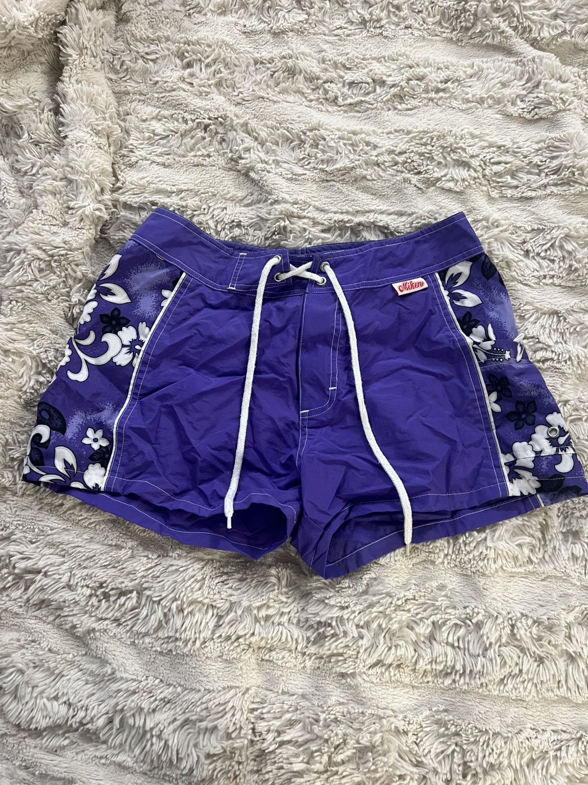 Vintage Vintage Miken Purple Floral Surf Shorts Size 28" / US 6 / IT 42 - 1 Thumbnail