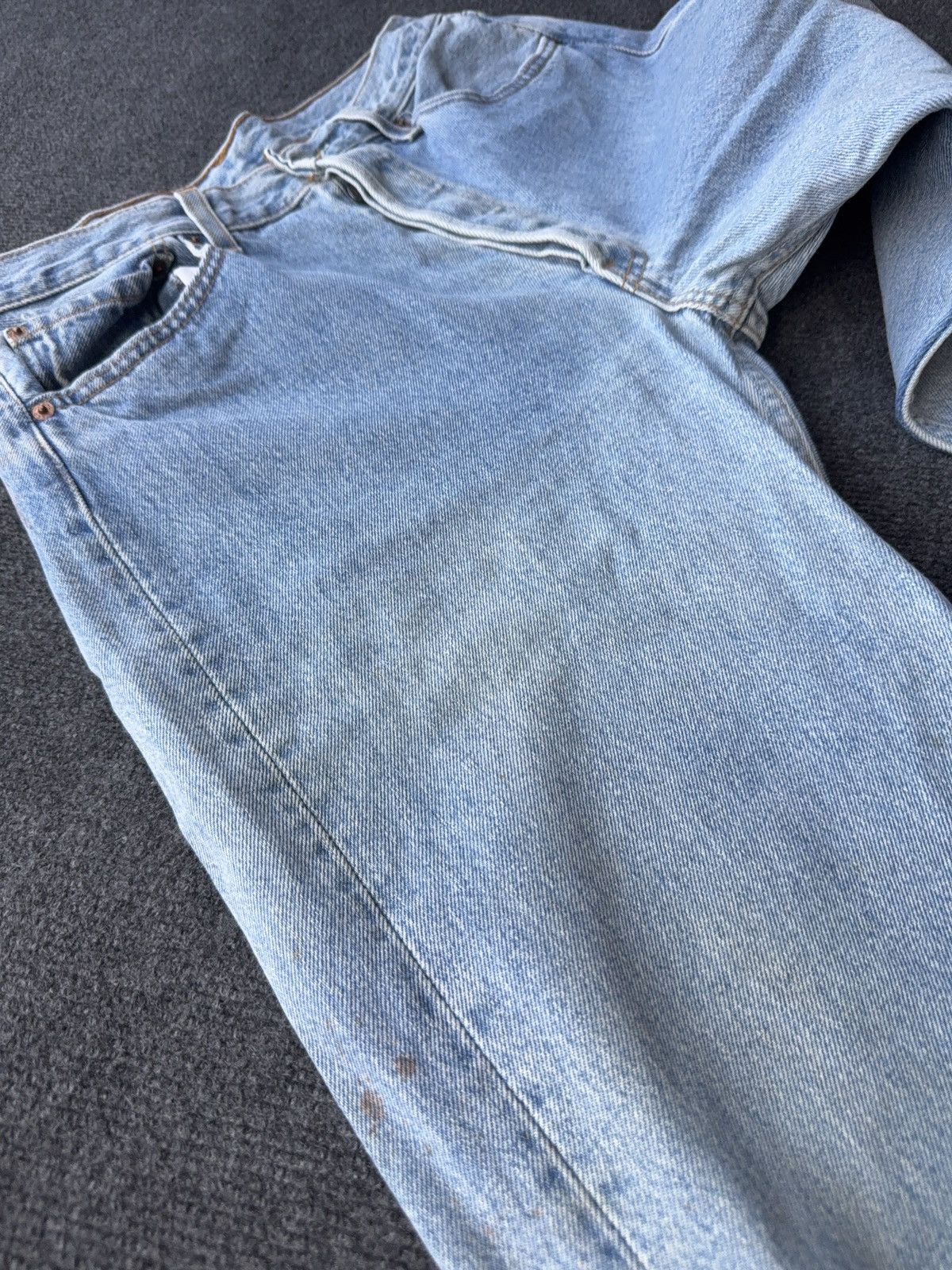 Levi's Retro Levis 501 USA Dirty Light Wash Vintage Straight Jeans Size US 31 - 8 Thumbnail
