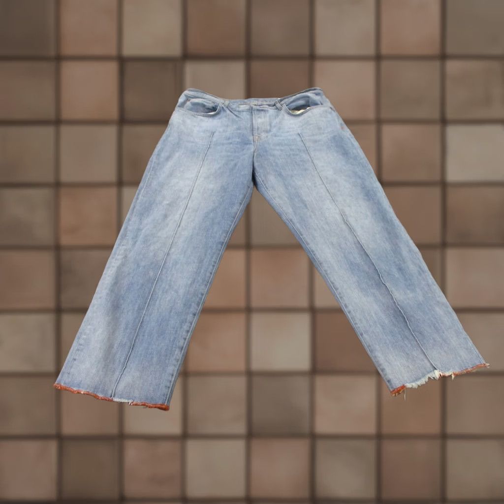 Denime Item Specifications: Pattern: Slim Fit Size 24" / US 00 / IT 34 - 1 Thumbnail