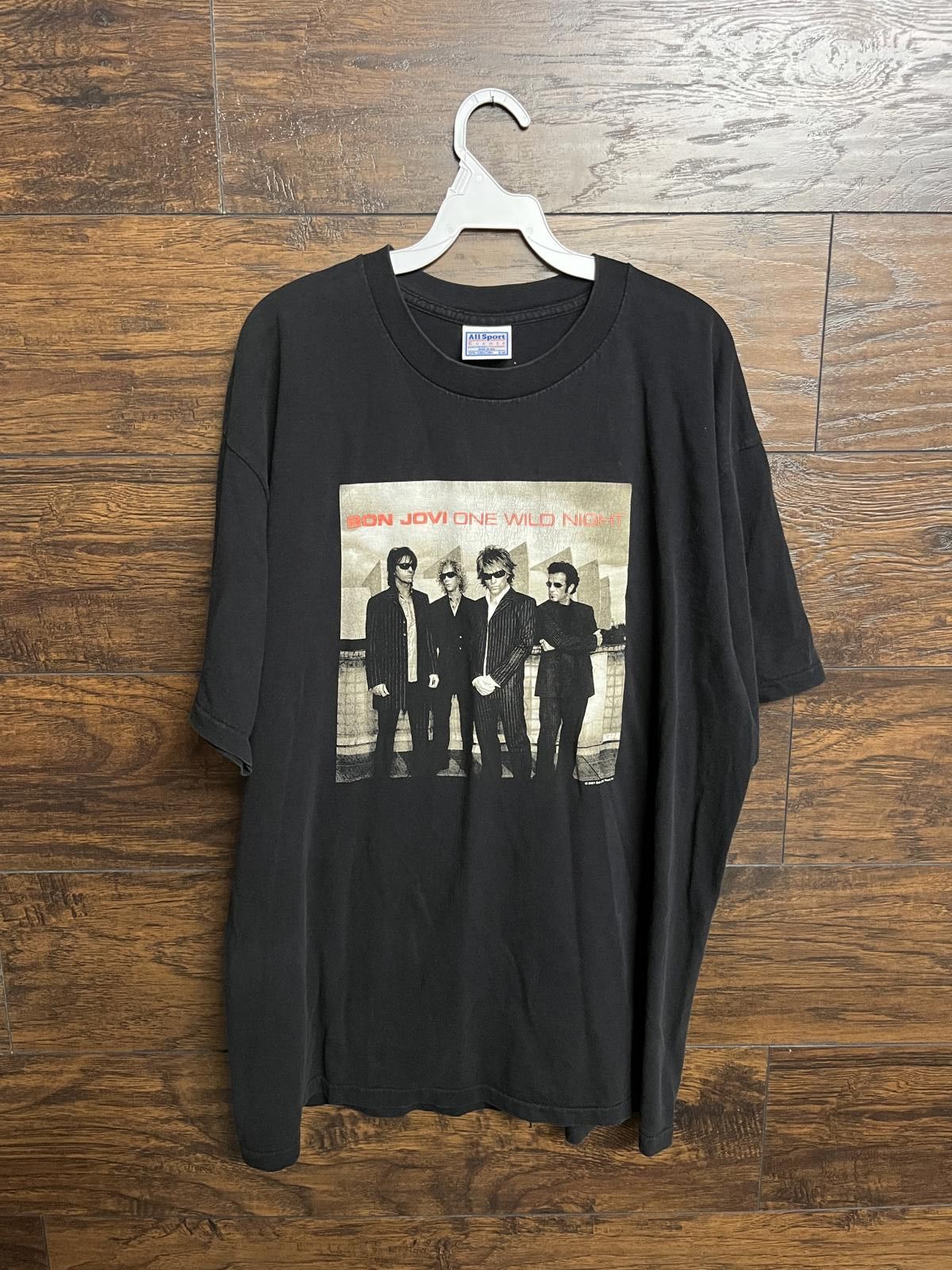 VTG Bon Jovi T-shirt One Wild Night World Tour Tee 2001 XL