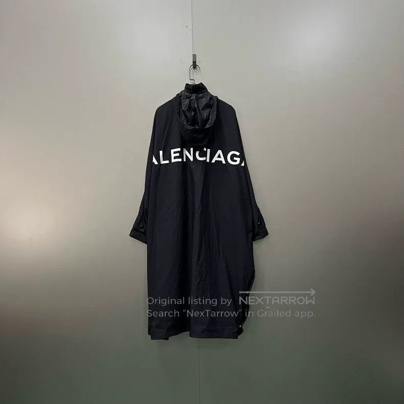 Balenciaga Balenciaga size 34 Back Letter Logo Printed Jacket Size M / US 6-8 / IT 42-44 - 2 Thumbnail
