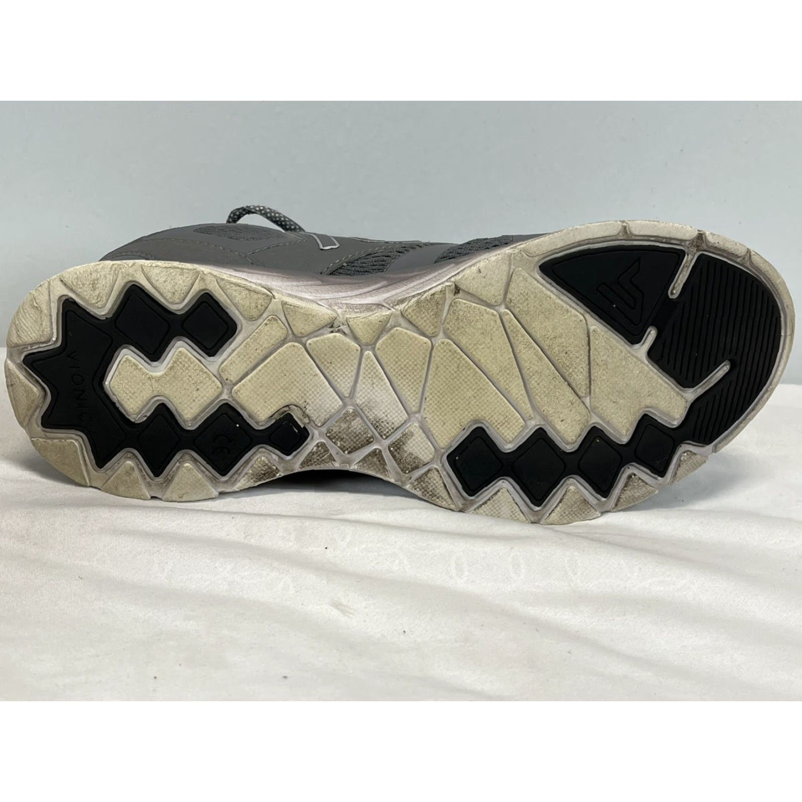 Vionic Vionic Womens 335 Miles Walking Shoes Gray Low Top Lace Up 9.5 GUC Gray Shoes Sneaker Walking Womens 9.5 Gray Size L / US 10 / IT 46 - 4 Thumbnail