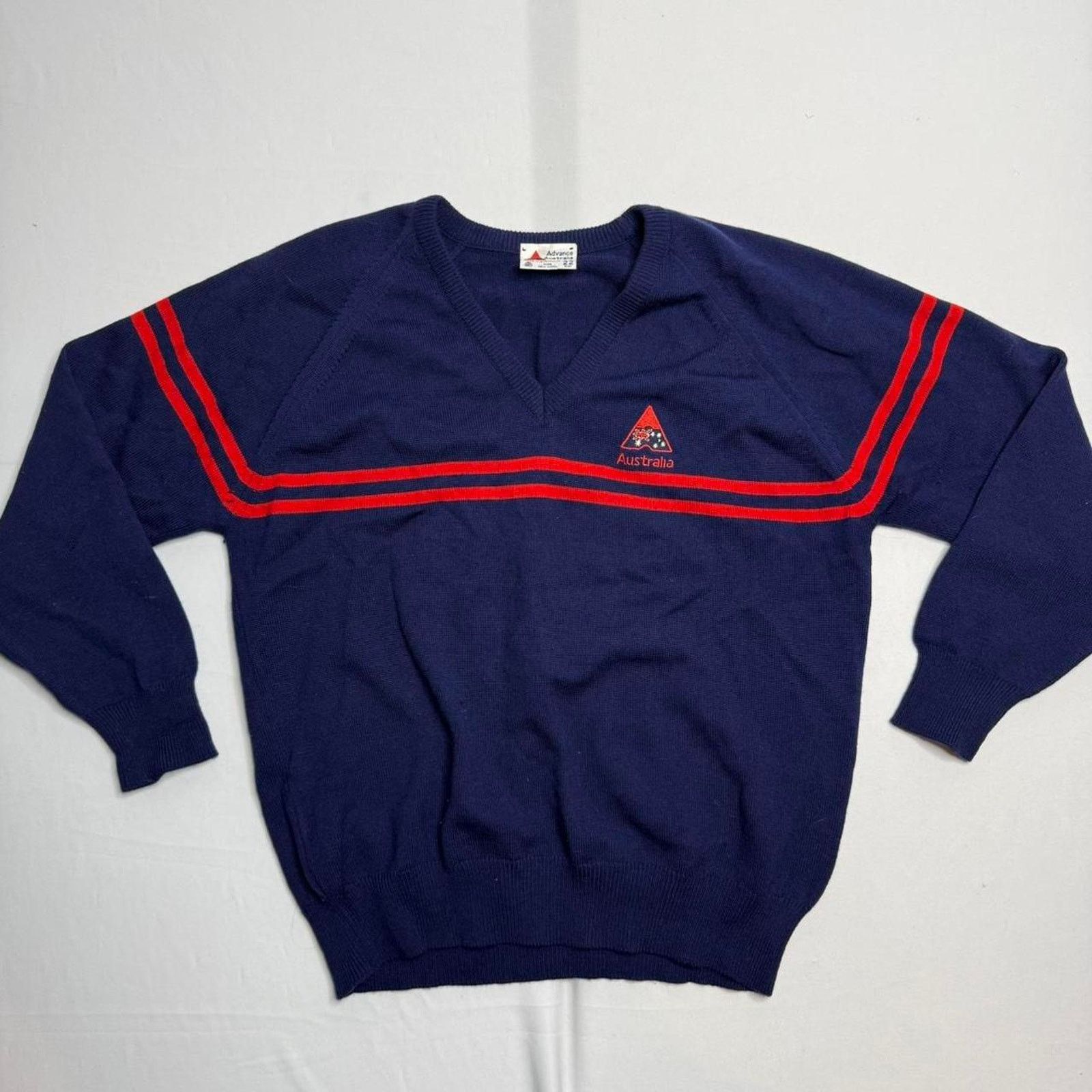 Other Vintage Navy Blue And Red Stripped Crewneck Sweater Size 22 Size US L / EU 52-54 / 3 - 1 Thumbnail