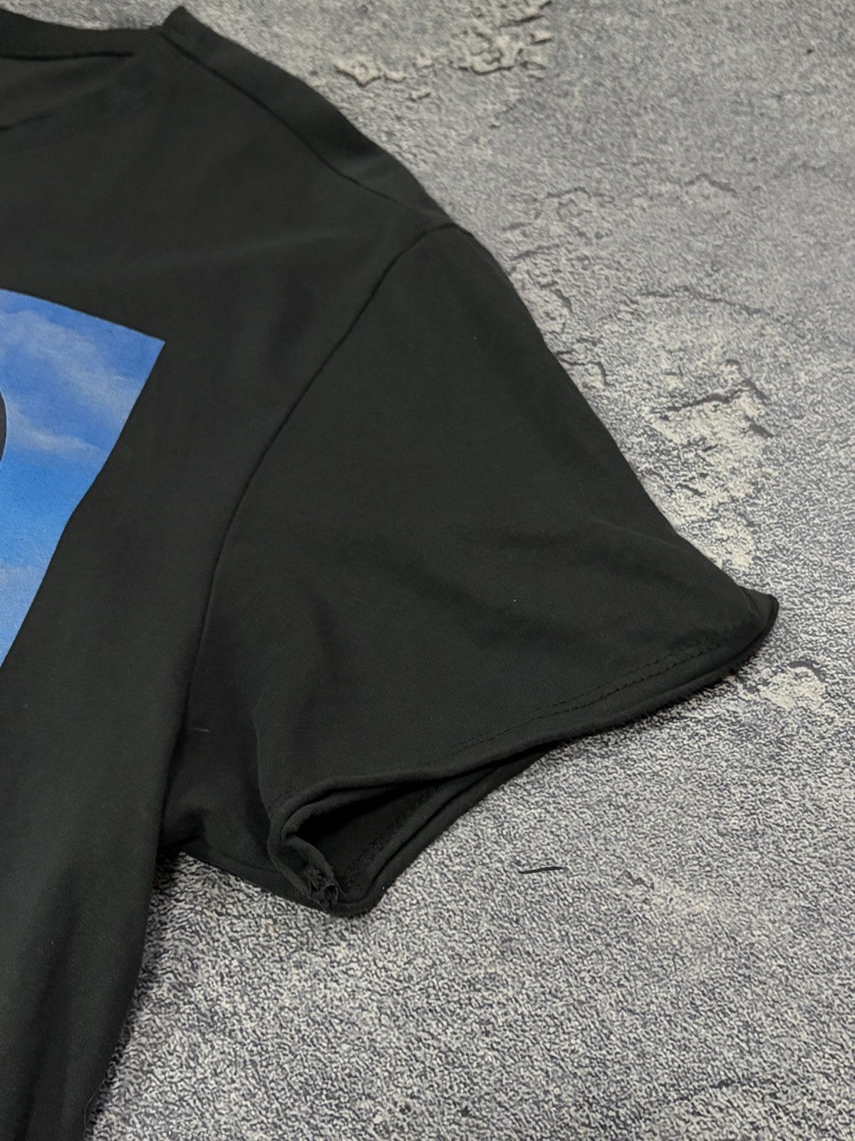 Band Tees Pink Floyd The Division Bell Graphic Tee L 2023 Size US L / EU 52-54 / 3 - 7 Thumbnail
