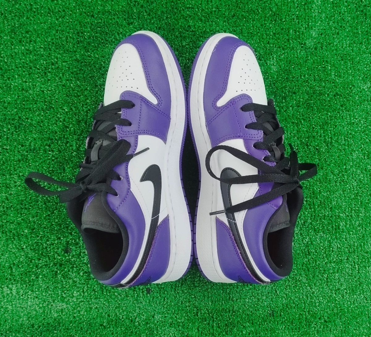 Jordan Brand Shoes Air Jordan 1 Low GS 'Court Purple' Size US 9 / IT 39 - 4 Thumbnail