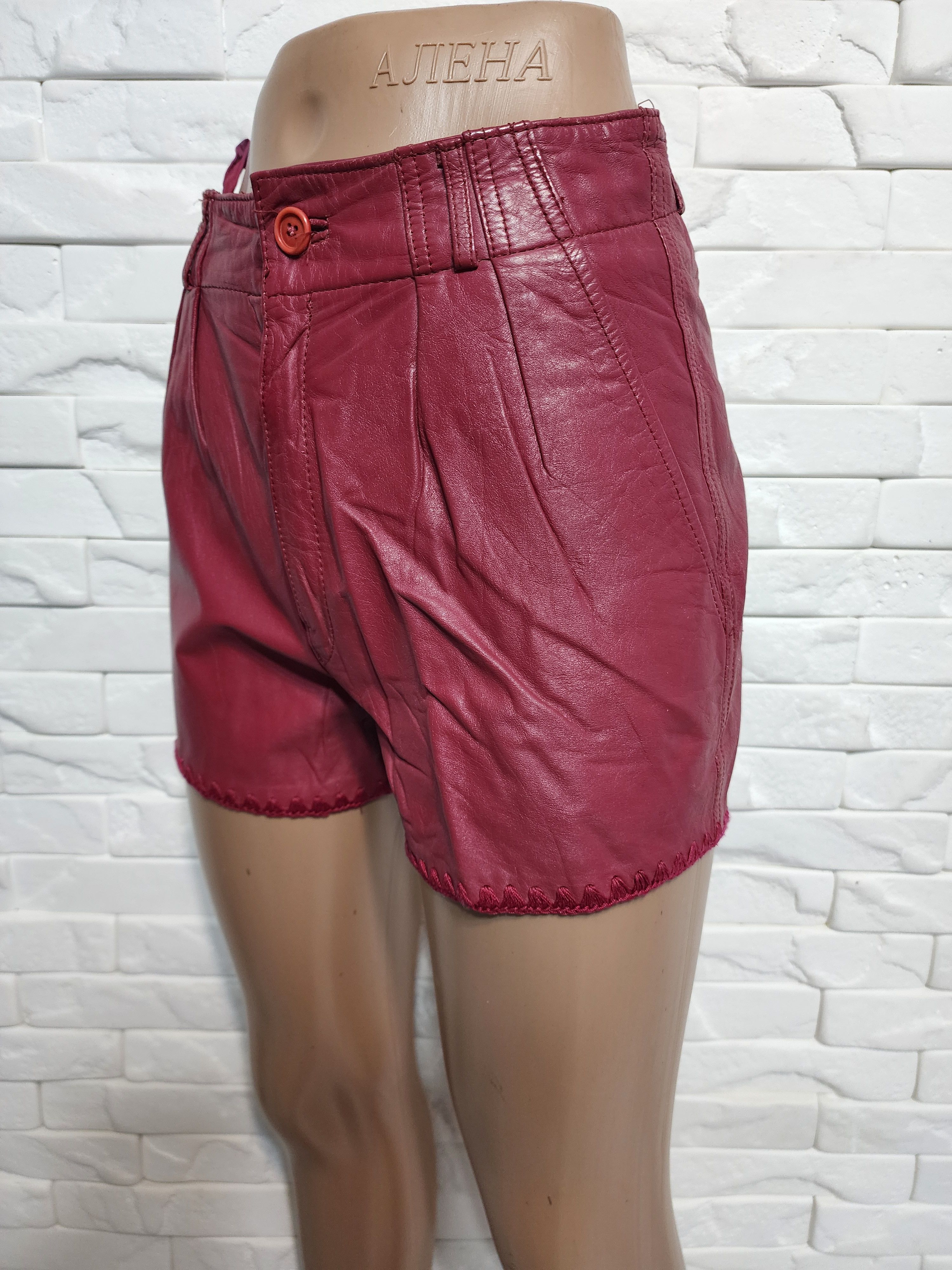 Other Red Leather Shorts: Women's Genuine Leather Pockets Size 26" / US 2 / IT 38 - 2 Thumbnail
