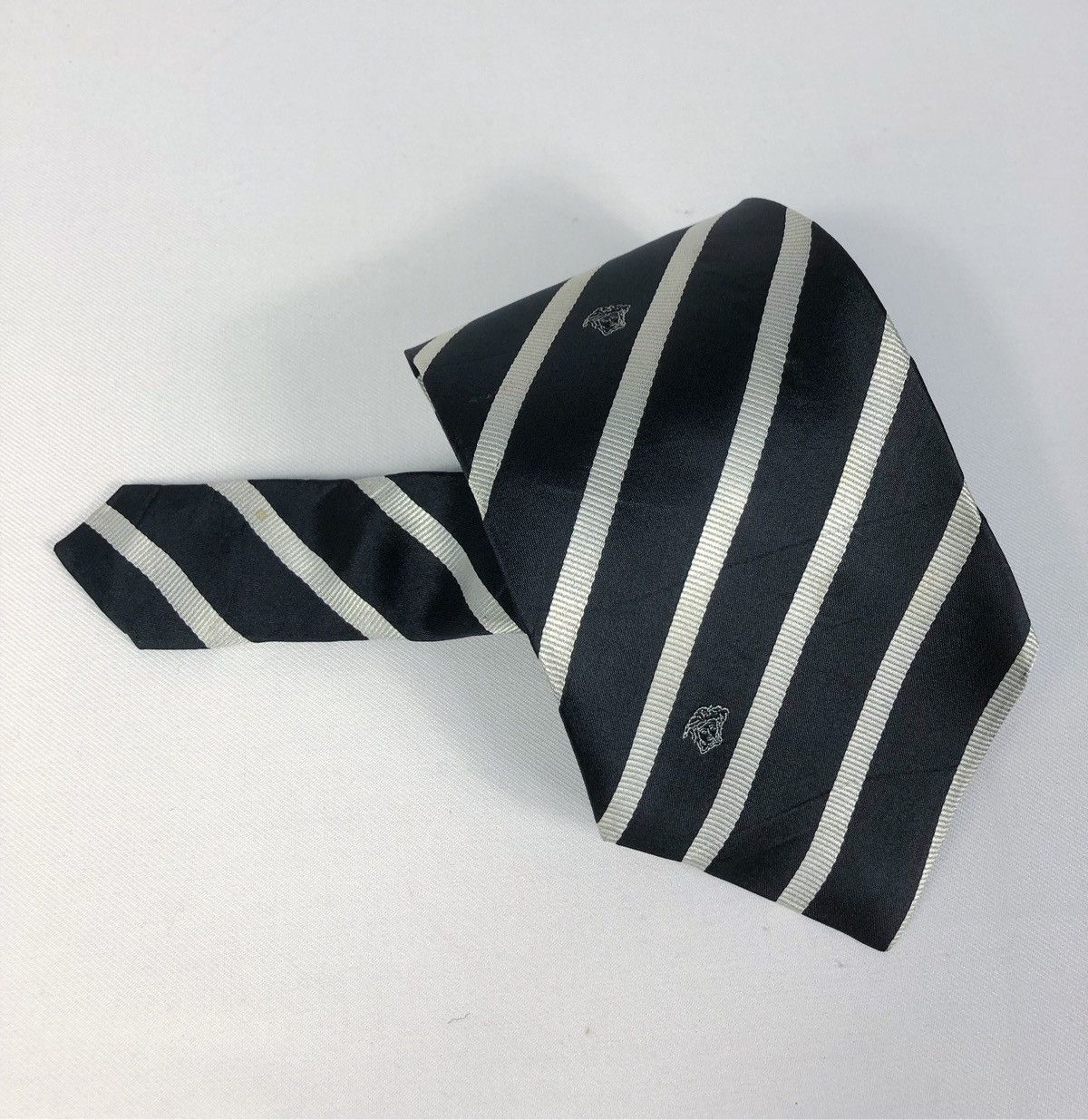 Versace Rare Vintage Gianni Versace Medusa Silk Tie Made in Italy Size ONE SIZE - 9 Thumbnail