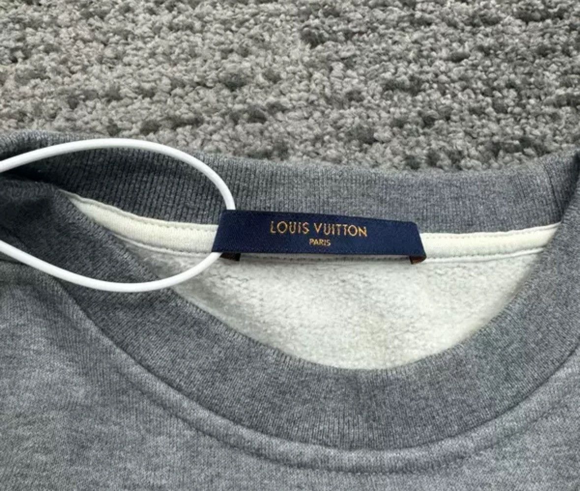 Louis Vuitton LOUIS VUITTON LV Twisted Letter Logo Hoodie Size US S / EU 44-46 / 1 - 4 Thumbnail