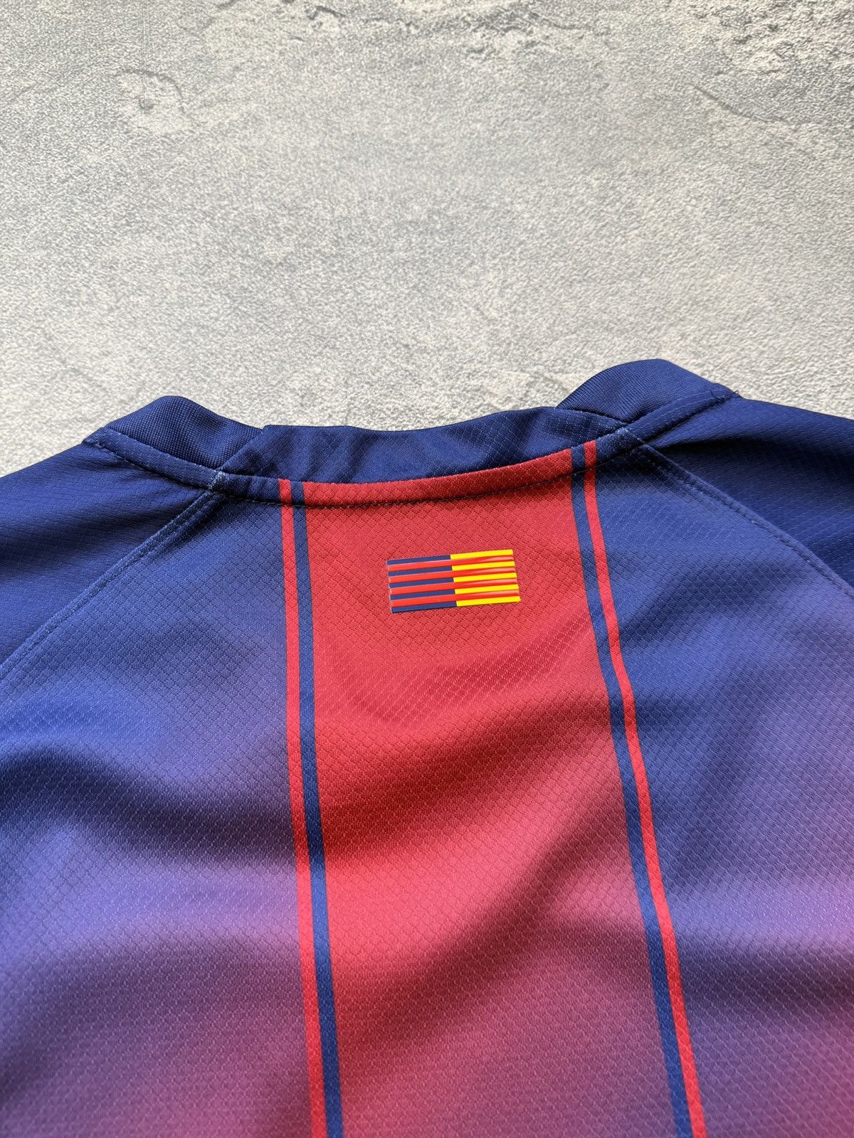 Nike Nike Barcelona Jersey Vintage Rare T-Shirt Soccer Club Size US L / EU 52-54 / 3 - 11 Thumbnail