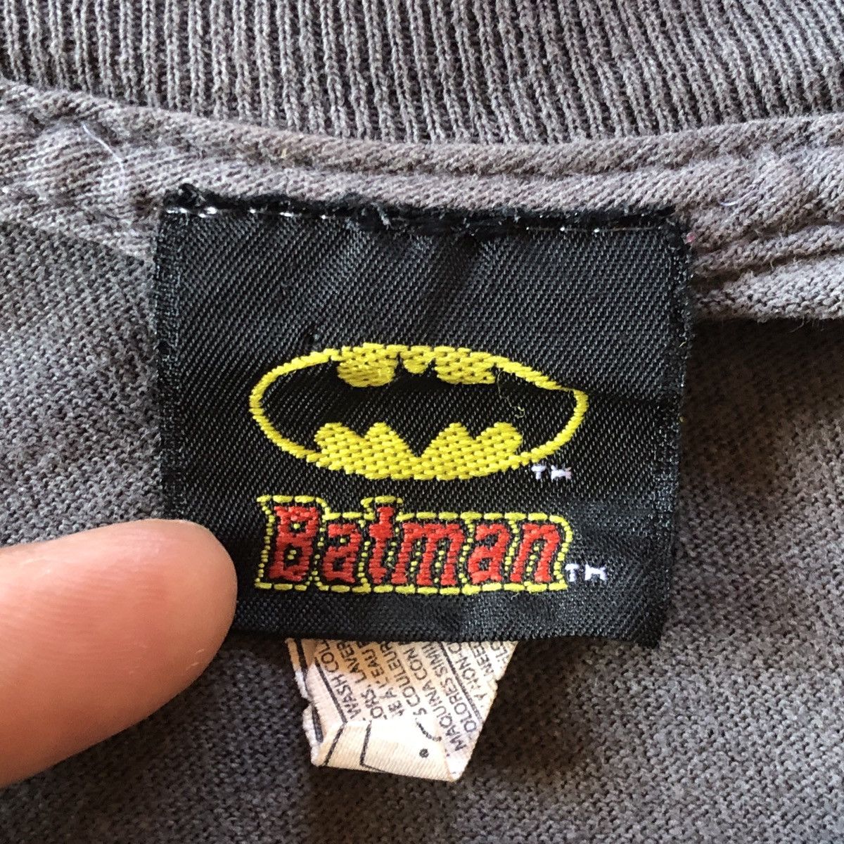 DC Comics Vintage Batman Logo Tee Size US M / EU 48-50 / 2 - 4 Thumbnail