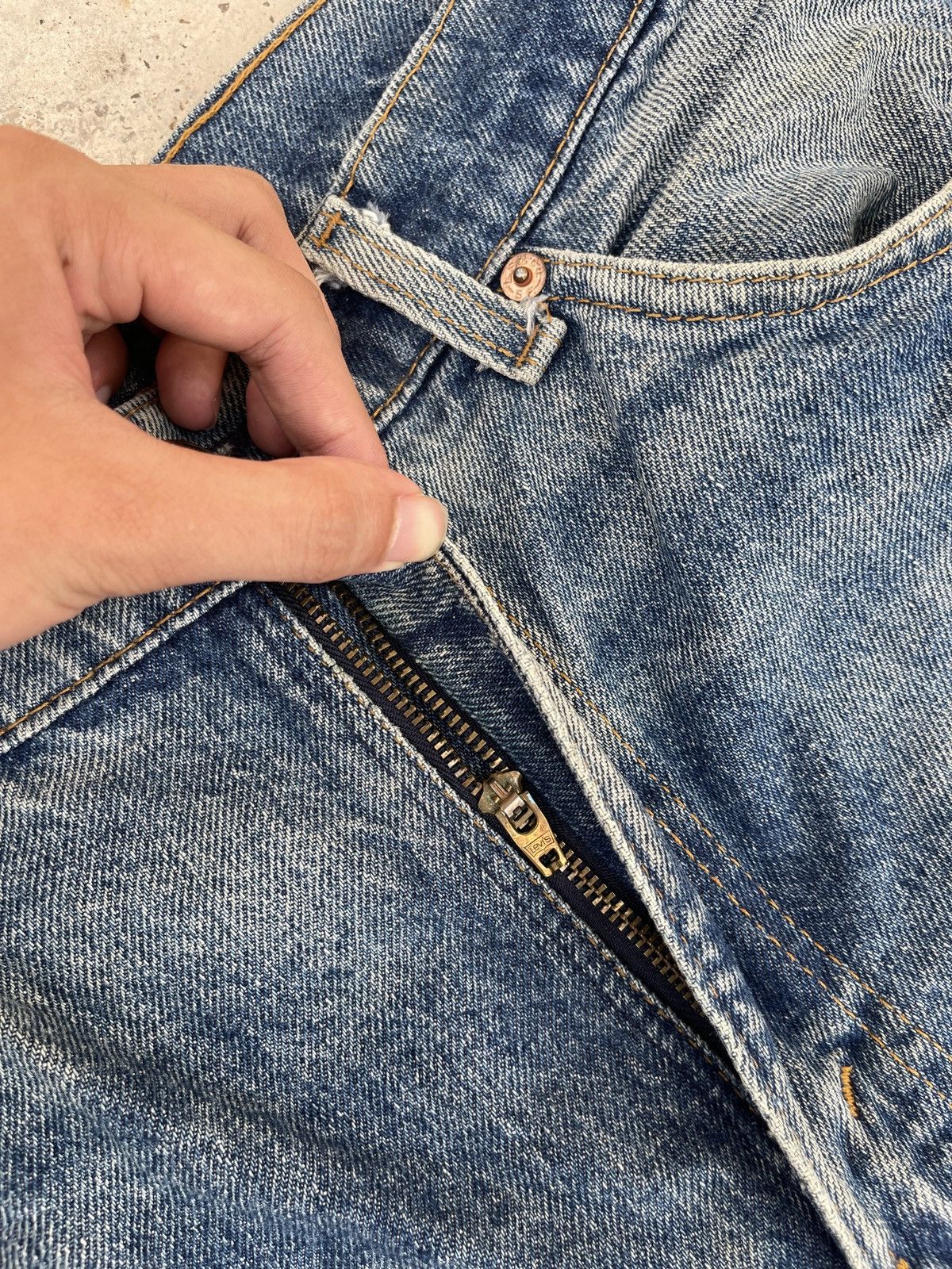 Levi's × Vintage Vintage Levi's Blue Faded Denim Jeans Size US 32 / EU 48 - 5 Thumbnail