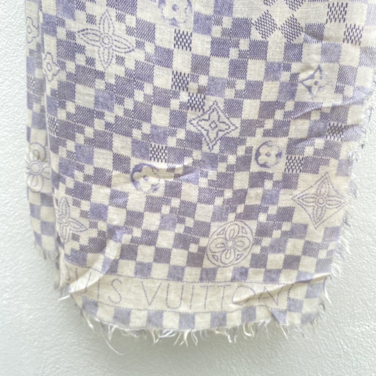 Louis Vuitton LOUIS VUITTON Lavender Checkered Blossom Scarf Size ONE SIZE - 21 Thumbnail