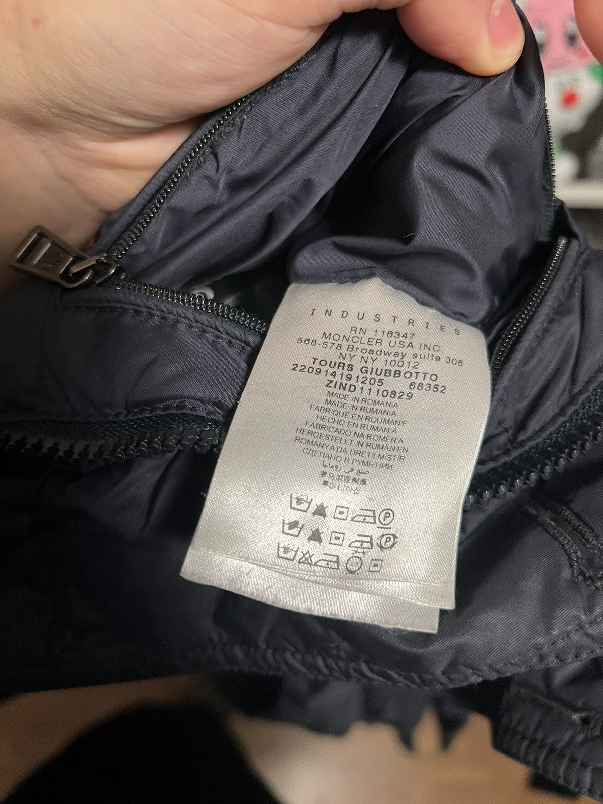 Moncler Moncler Tours Size US M / EU 48-50 / 2 - 4 Thumbnail
