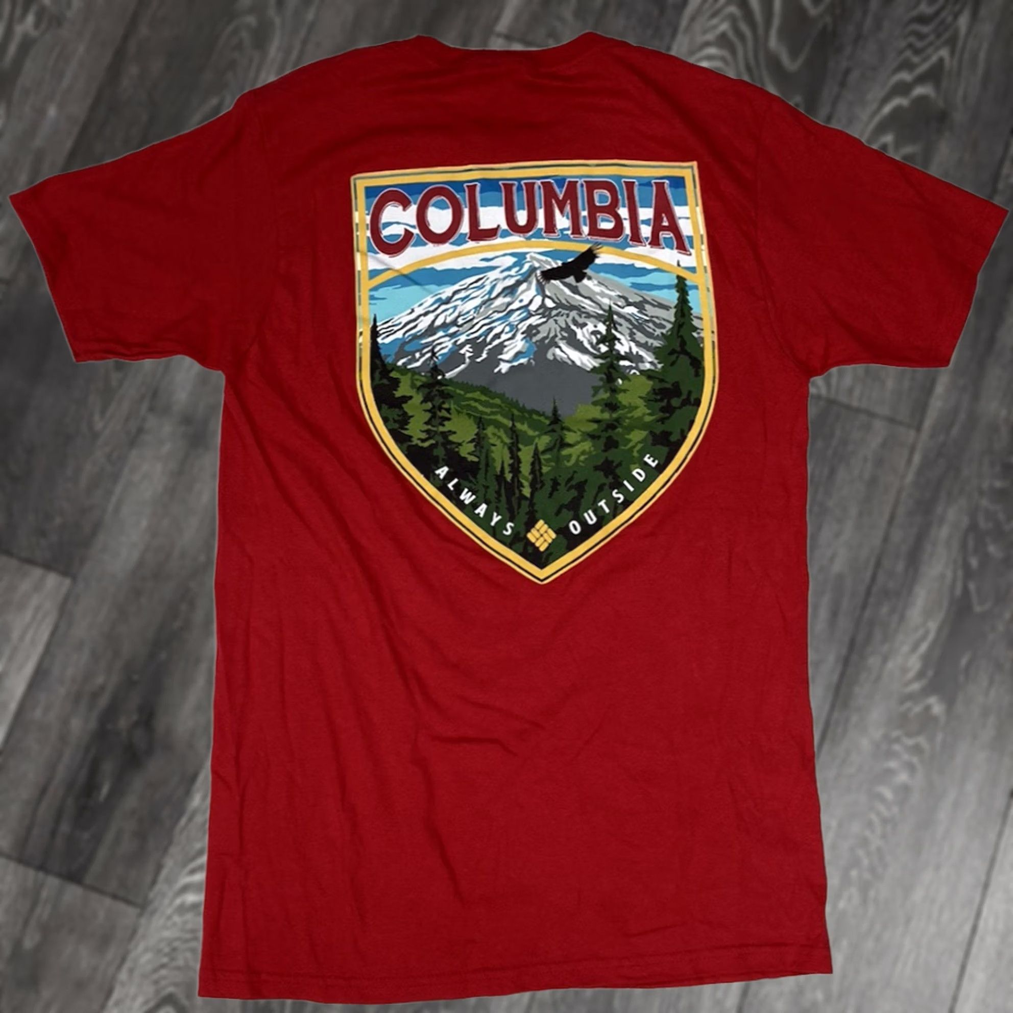 Vintage Columbia T-Shirt Men Small Red Graphic Print Short Sleeve Crew Neck All Seasons Outdoor Animals Logo Size US S / EU 44-46 / 1 - 1 Thumbnail