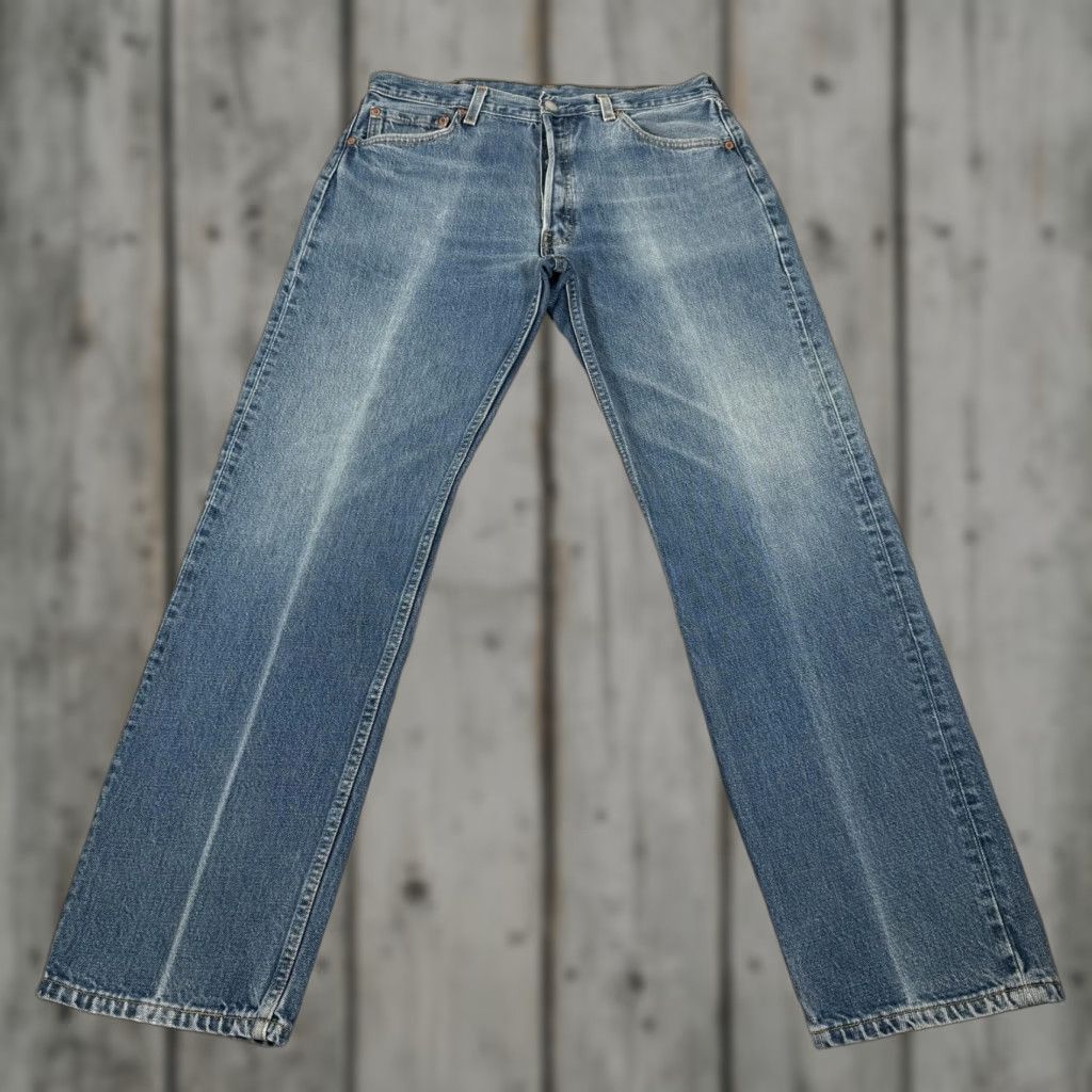 Levi's VINTAGE Levi's 501 Jeans Men 34x32 Blue Denim Pants Straight 90s United States Regular Fit 5-Pocket Size US 34 / EU 50 - 1 Thumbnail