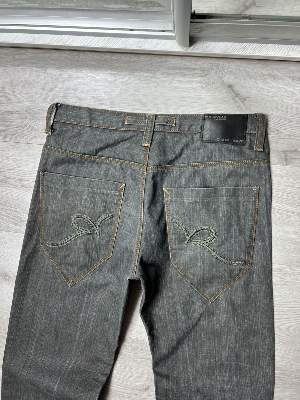 Rocawear × Vintage Vintage Rocawear Embroidered Pocket Logo Jeans Denim Pants Size US 32 / EU 48 - 4 Thumbnail