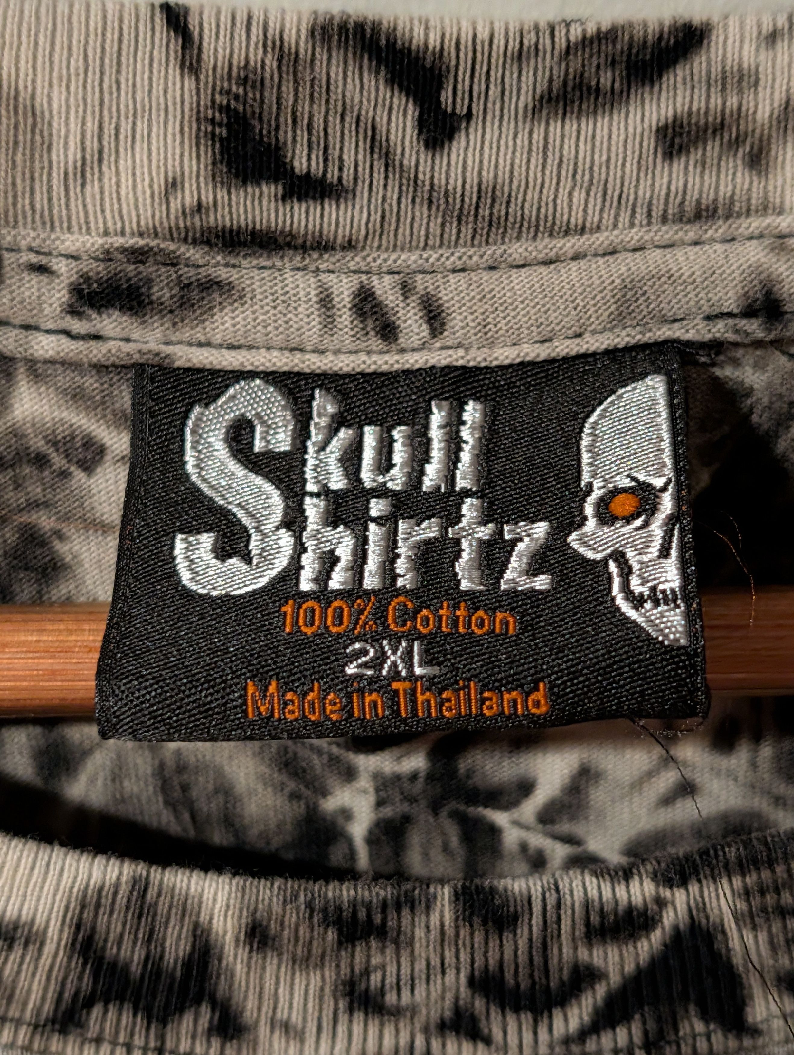 Arts & Science Vintage Y2K Treasure Island Pirate Skull All Over T-Shirt Size US XXL / EU 58 / 5 - 3 Thumbnail