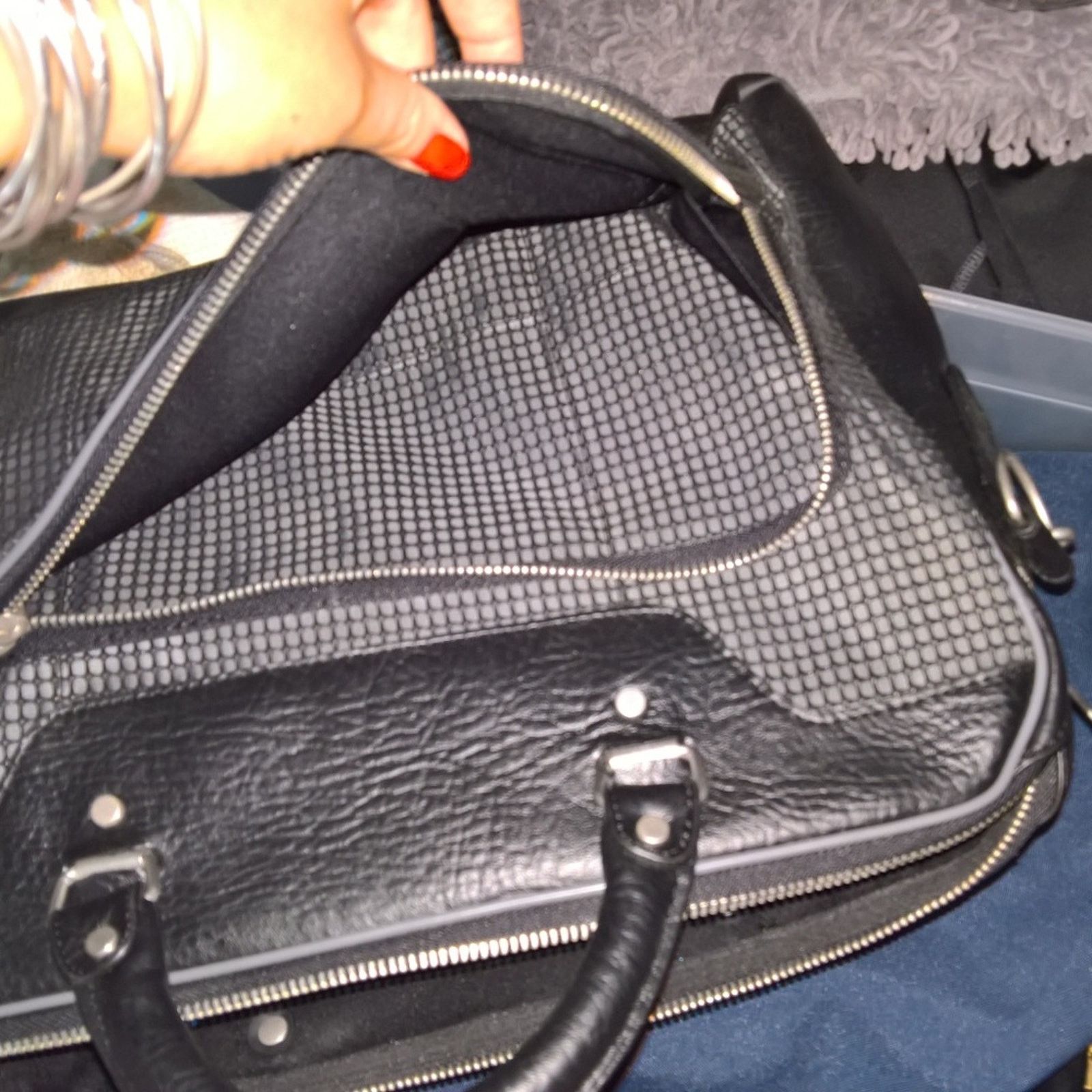 Diesel Diesel Leather Soft Briefcase/Computer bag NWOT Size ONE SIZE - 2 Thumbnail