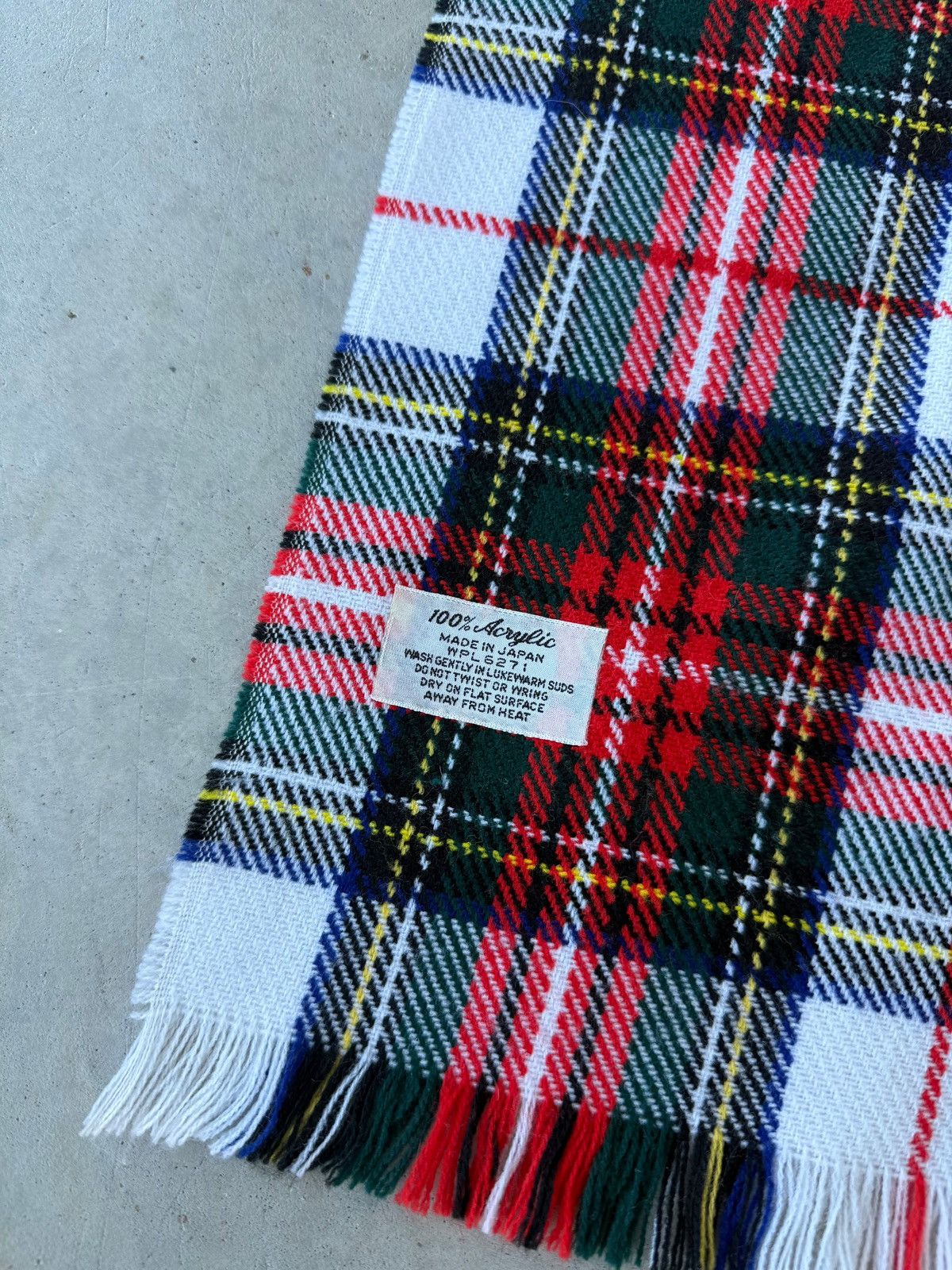 Japanese Brand Vintage 90s Acrylic Plaid Japanese Brand Scarf Size ONE SIZE - 3 Thumbnail