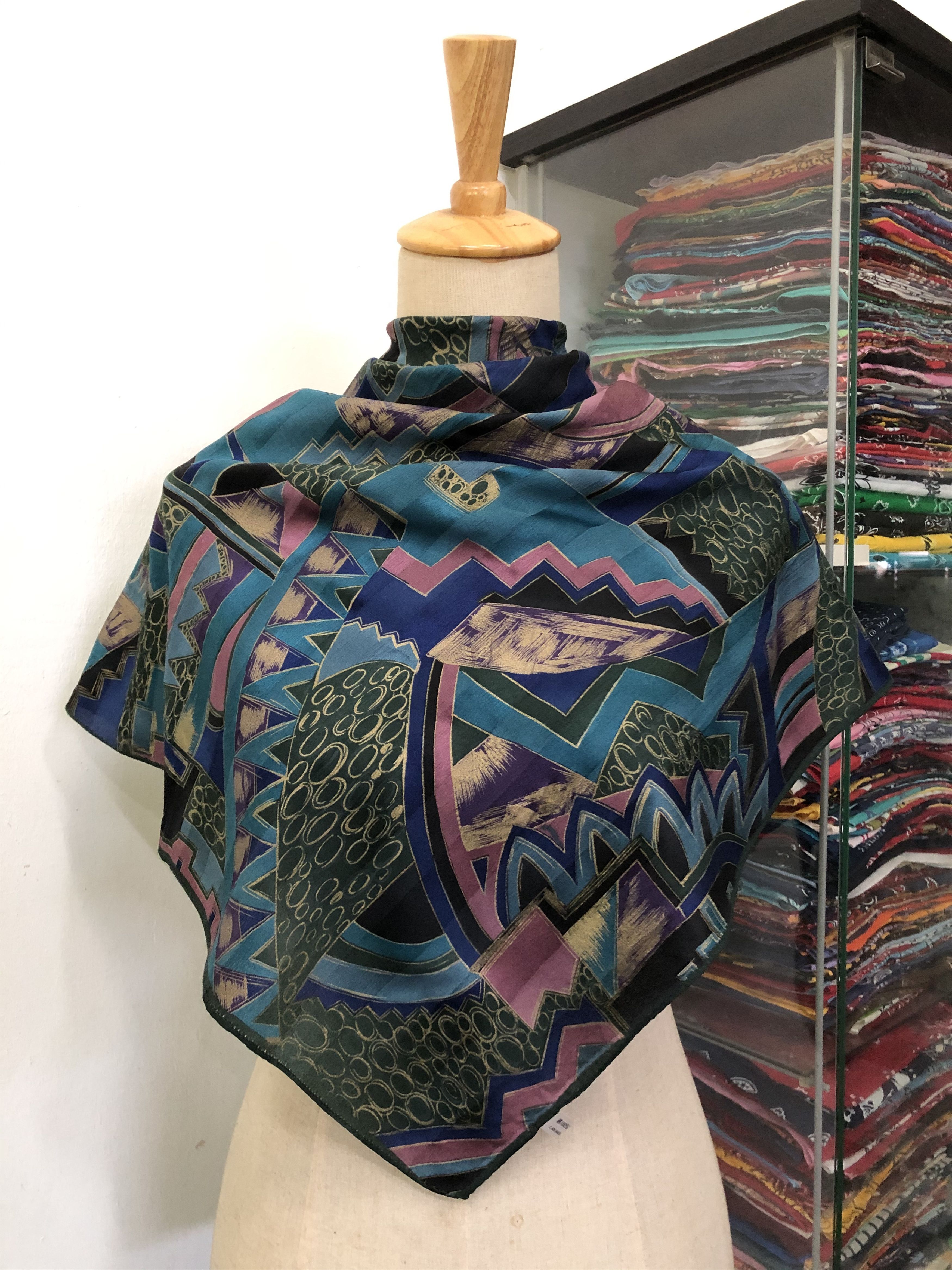 Vintage Vintage Silk Scarf Size ONE SIZE - 1 Thumbnail