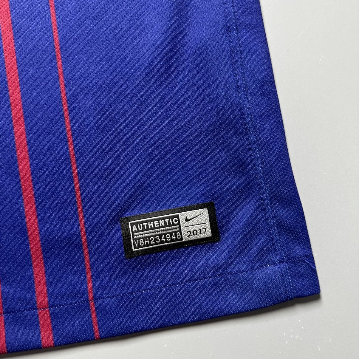 Nike BARCELONA NIKE 2017/2018 FOOTBALL HOME JERSEY #10 MESSI Size US S / EU 44-46 / 1 - 7 Thumbnail