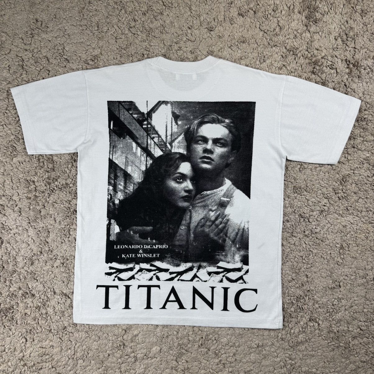 Vintage Vintage Bootleg Titanic Graphic Poster T-shirt Size US M / EU 48-50 / 2 - 2 Thumbnail